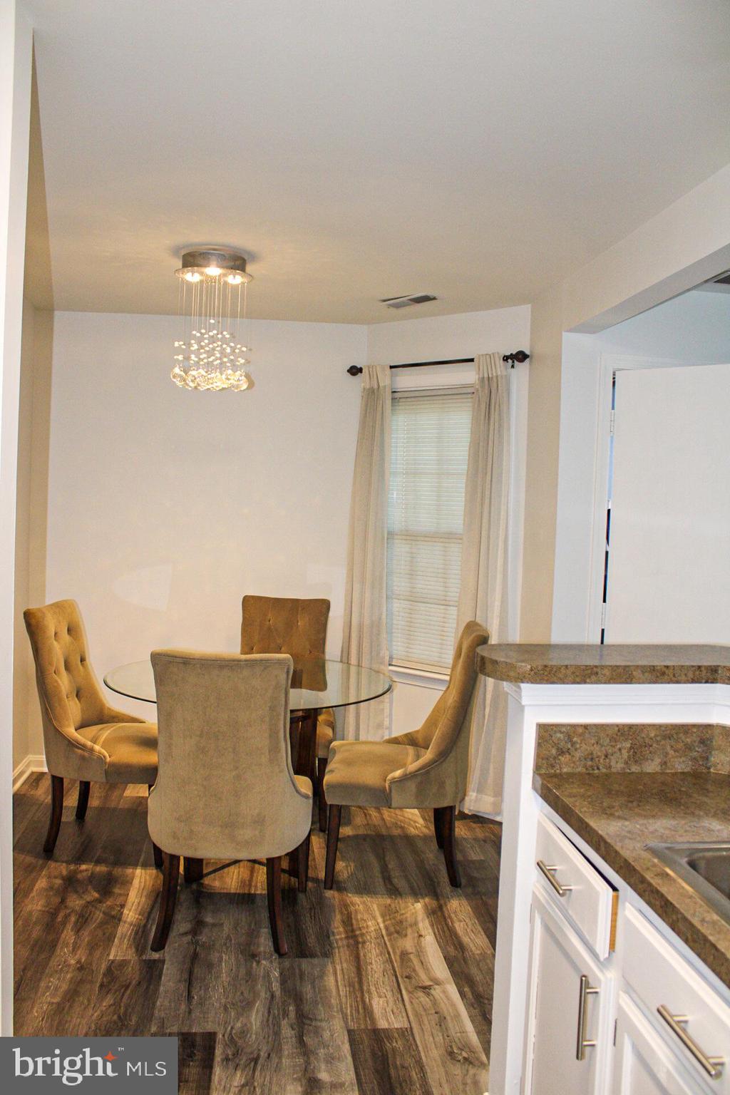 SURREY AT MANCHESTER LAKES - Residential