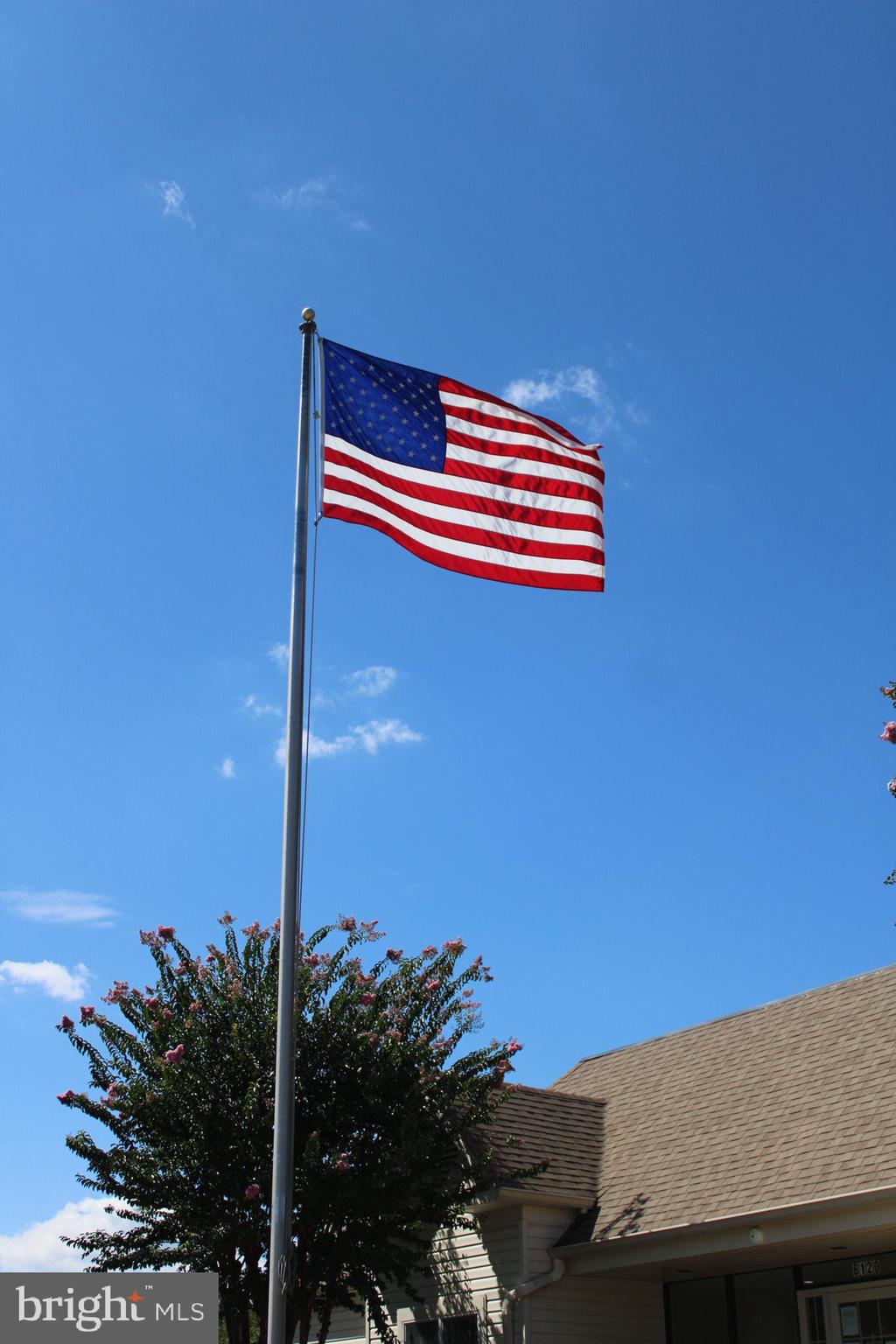 SURREY AT MANCHESTER LAKES - Residential