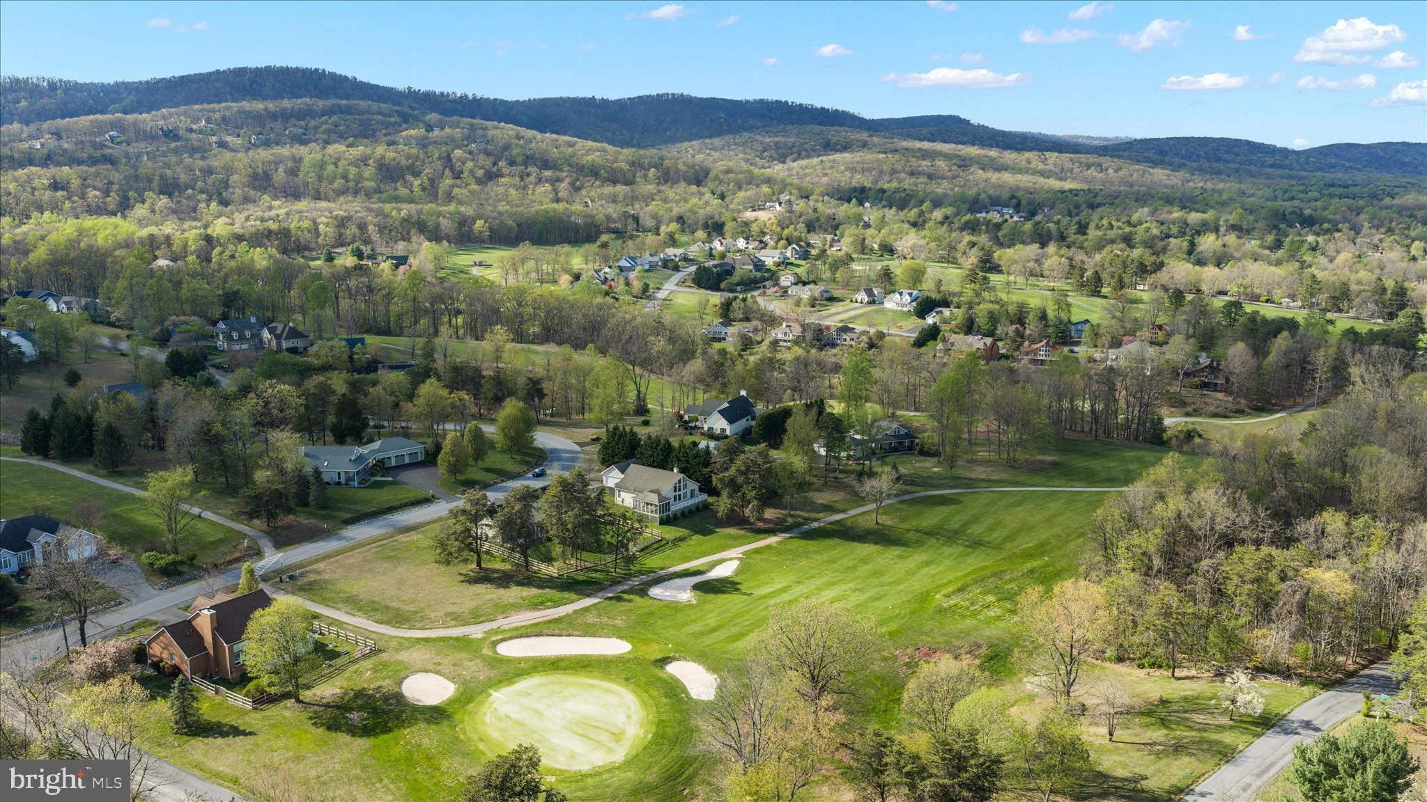 THE WOODS - Residential