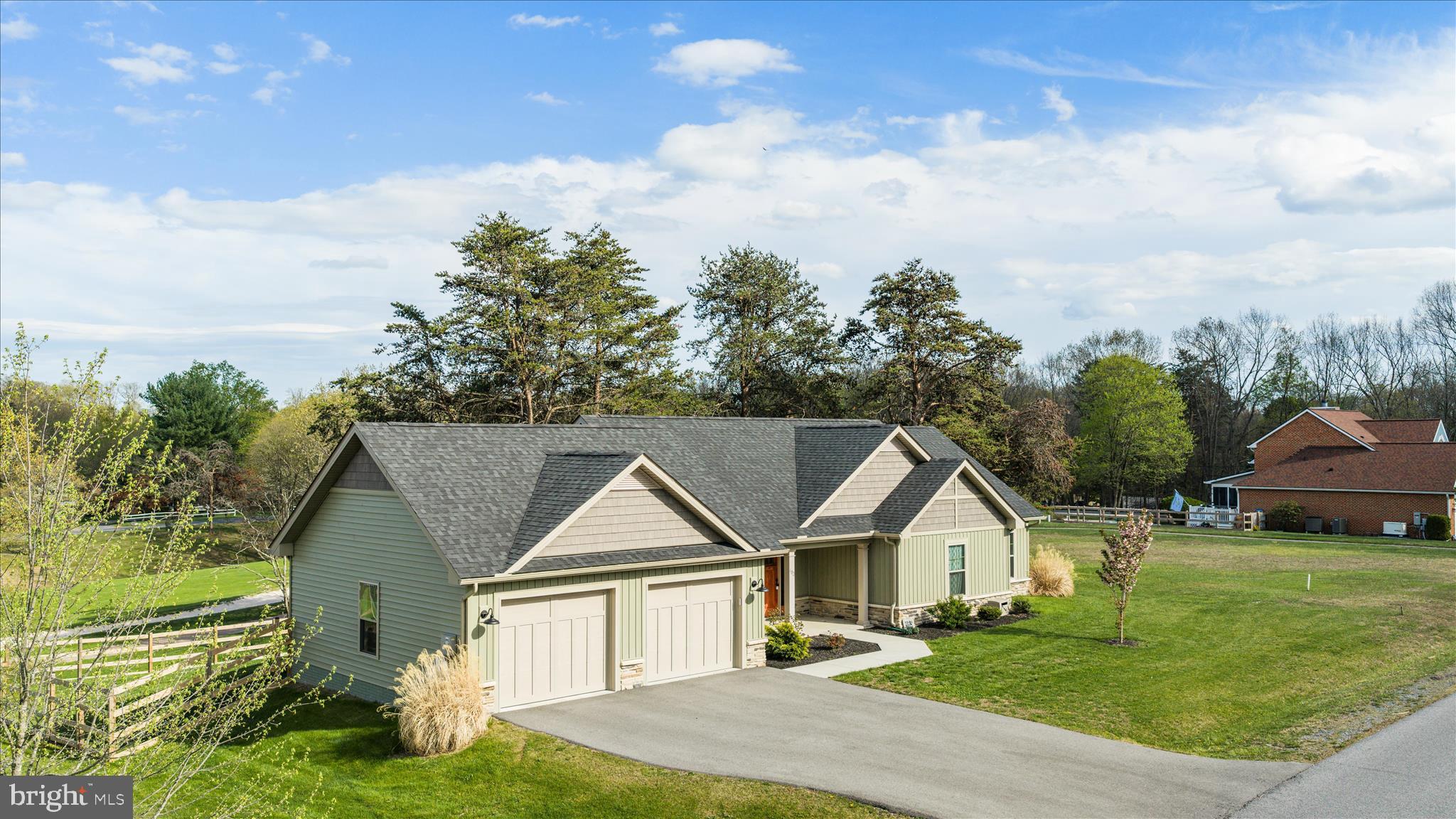 THE WOODS - Residential