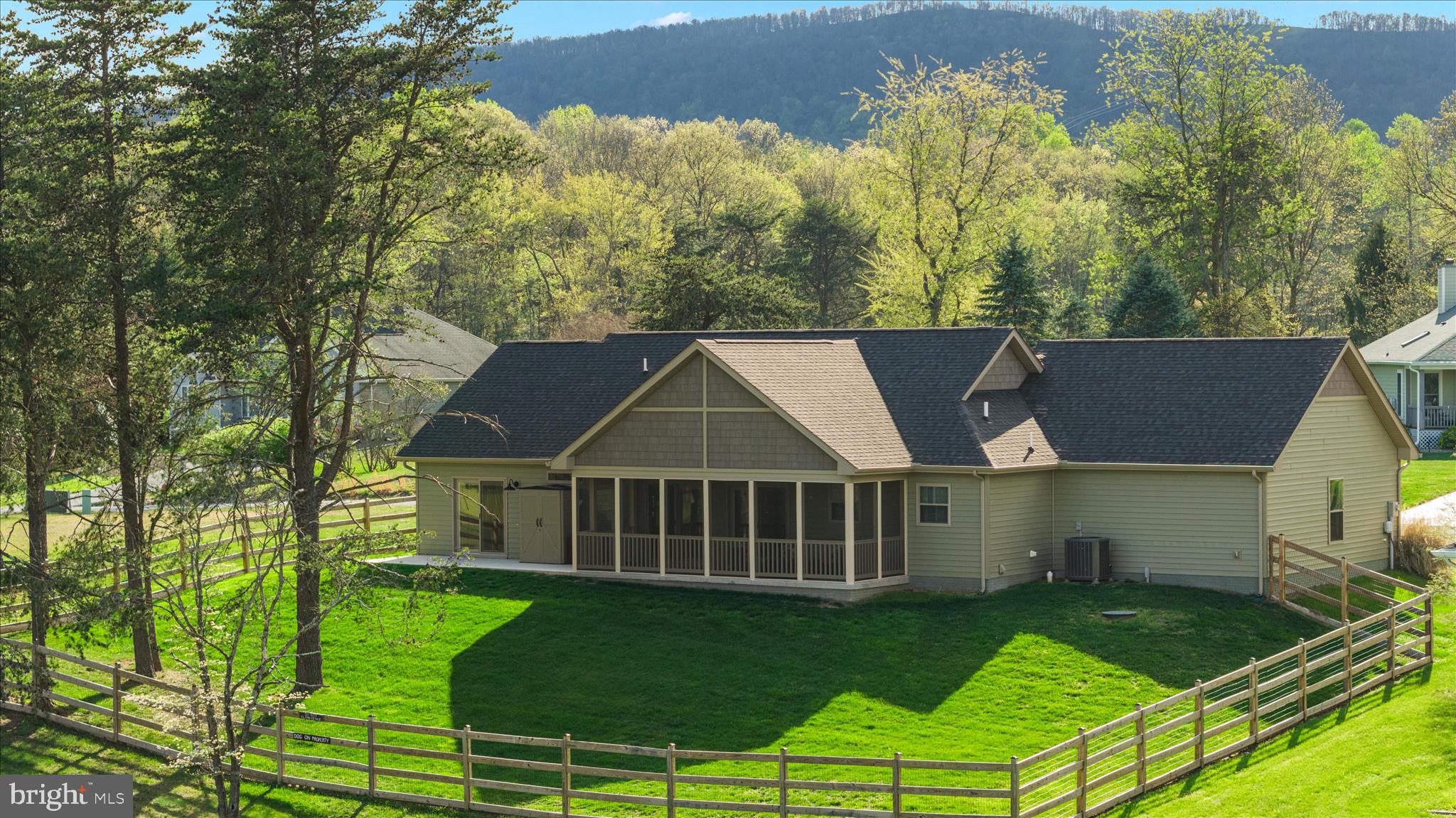 THE WOODS - Residential