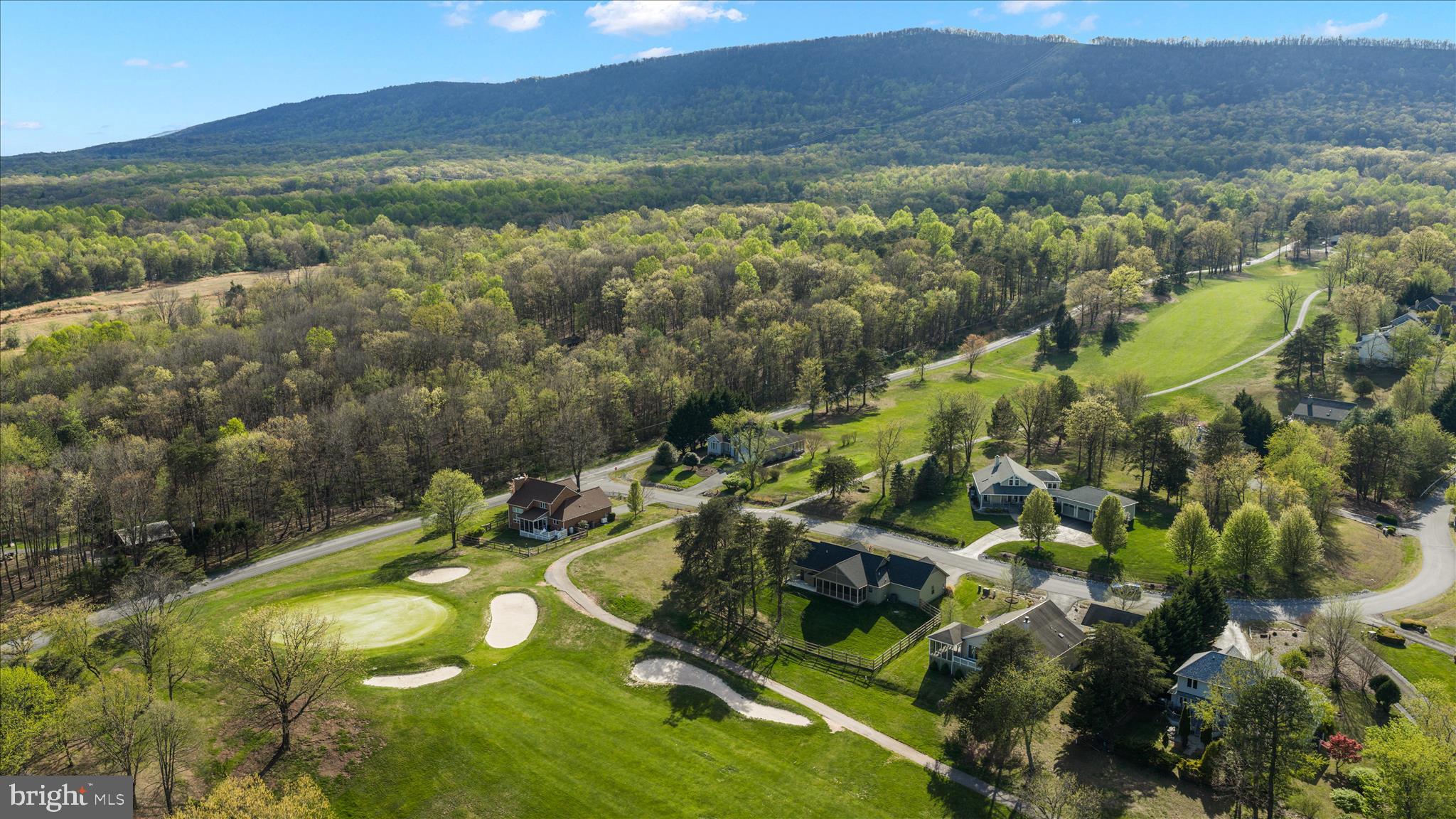 THE WOODS - Residential