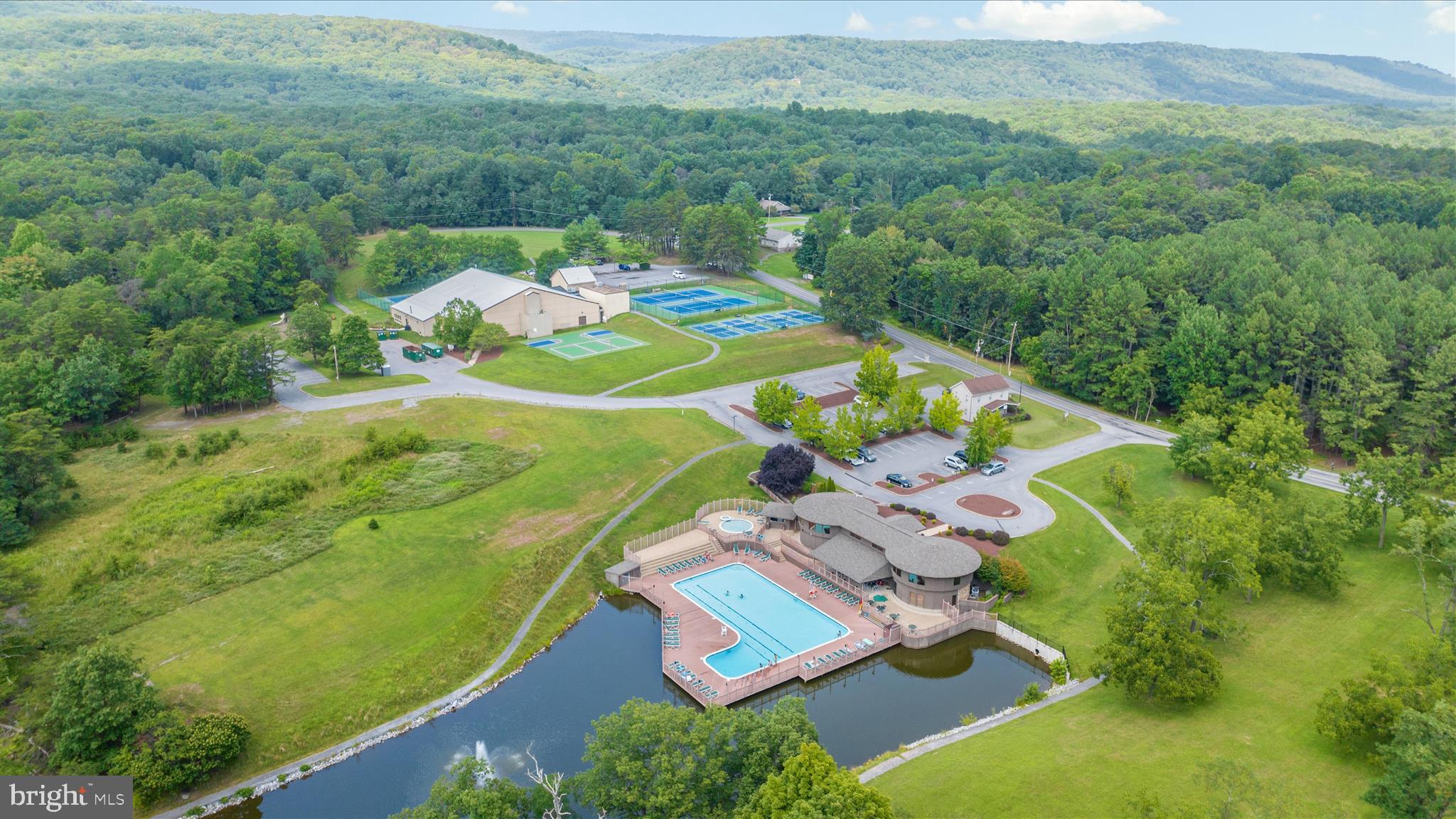 THE WOODS - Residential