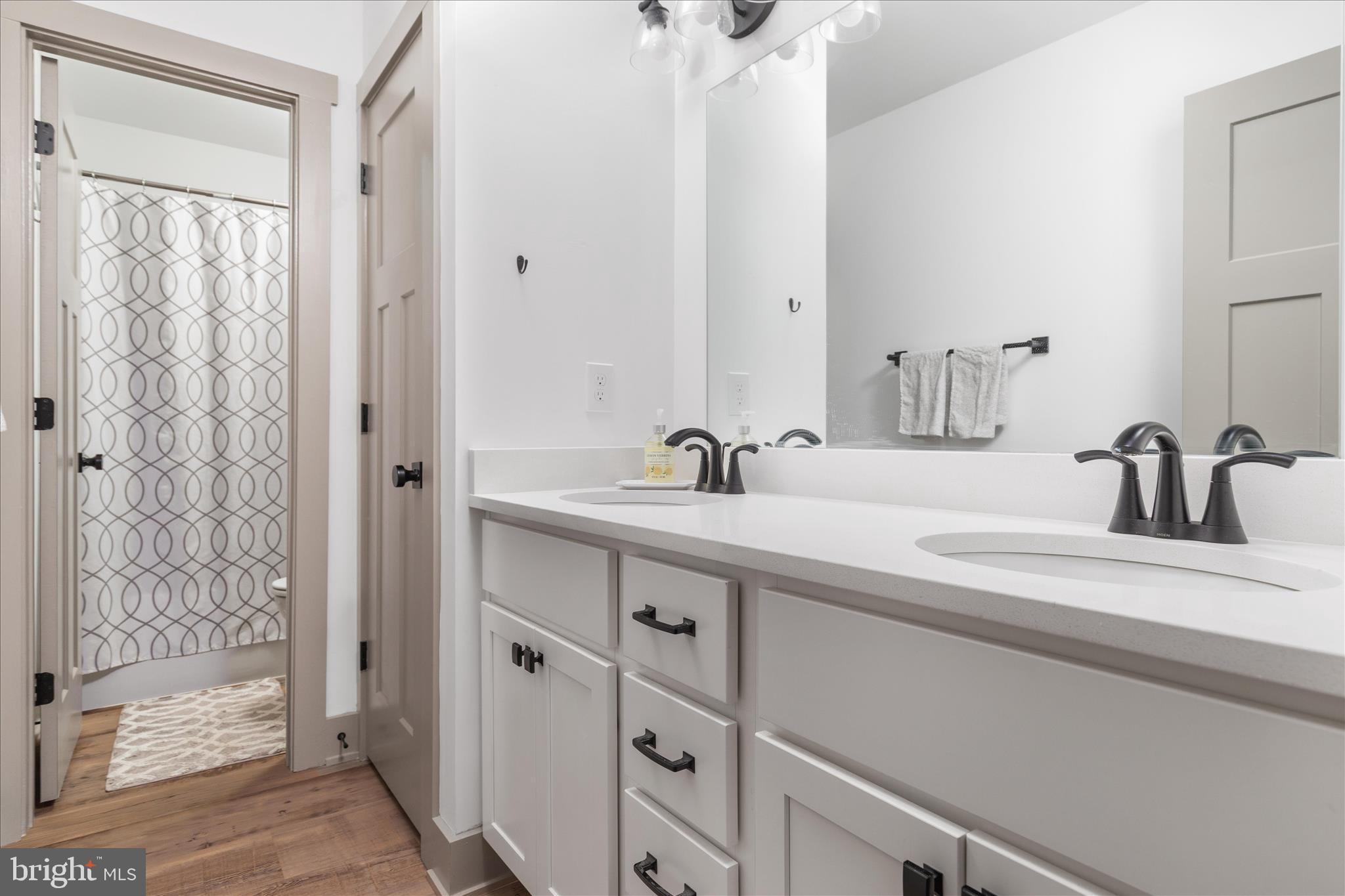 THE WOODS - Residential