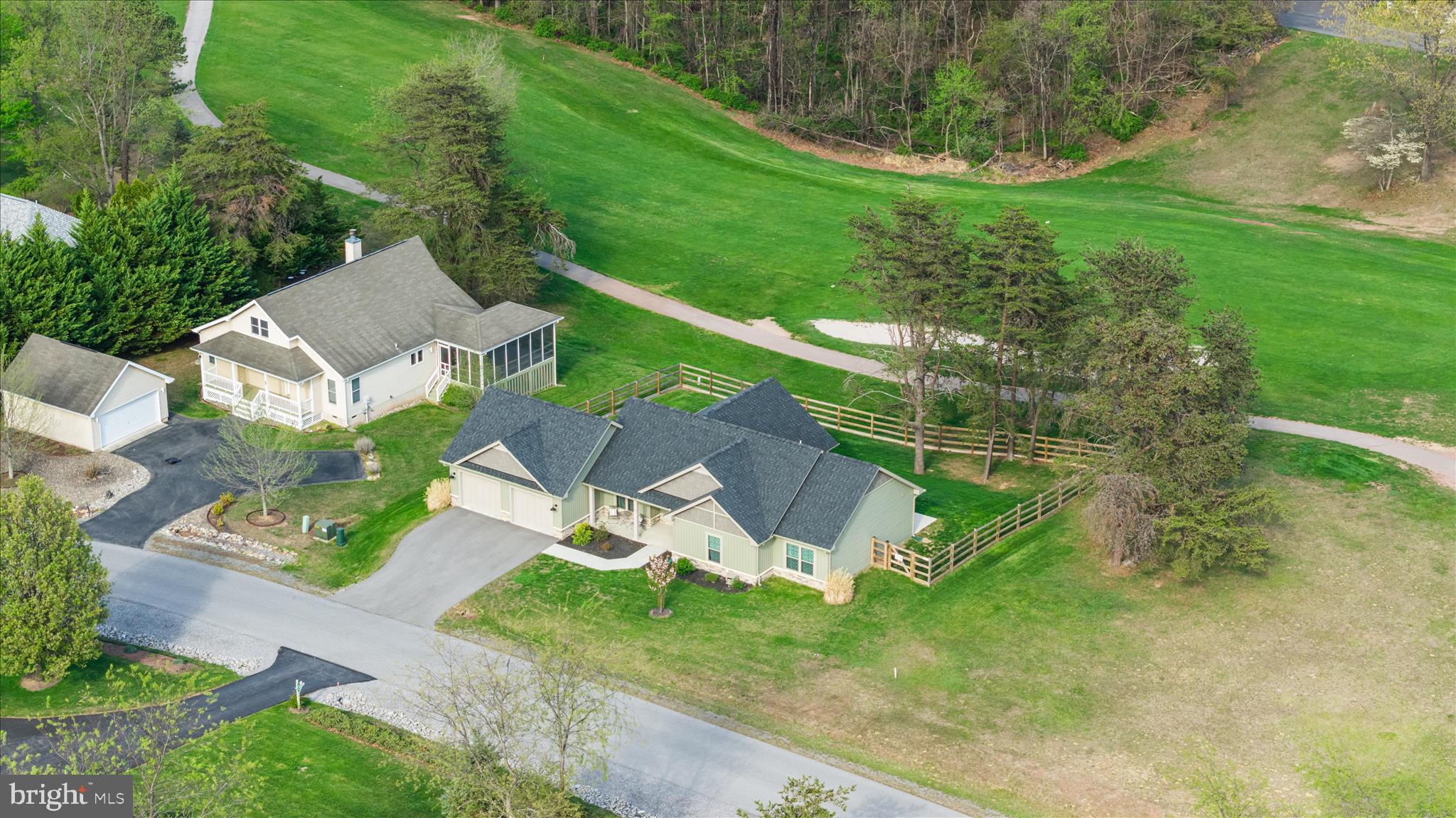 THE WOODS - Residential