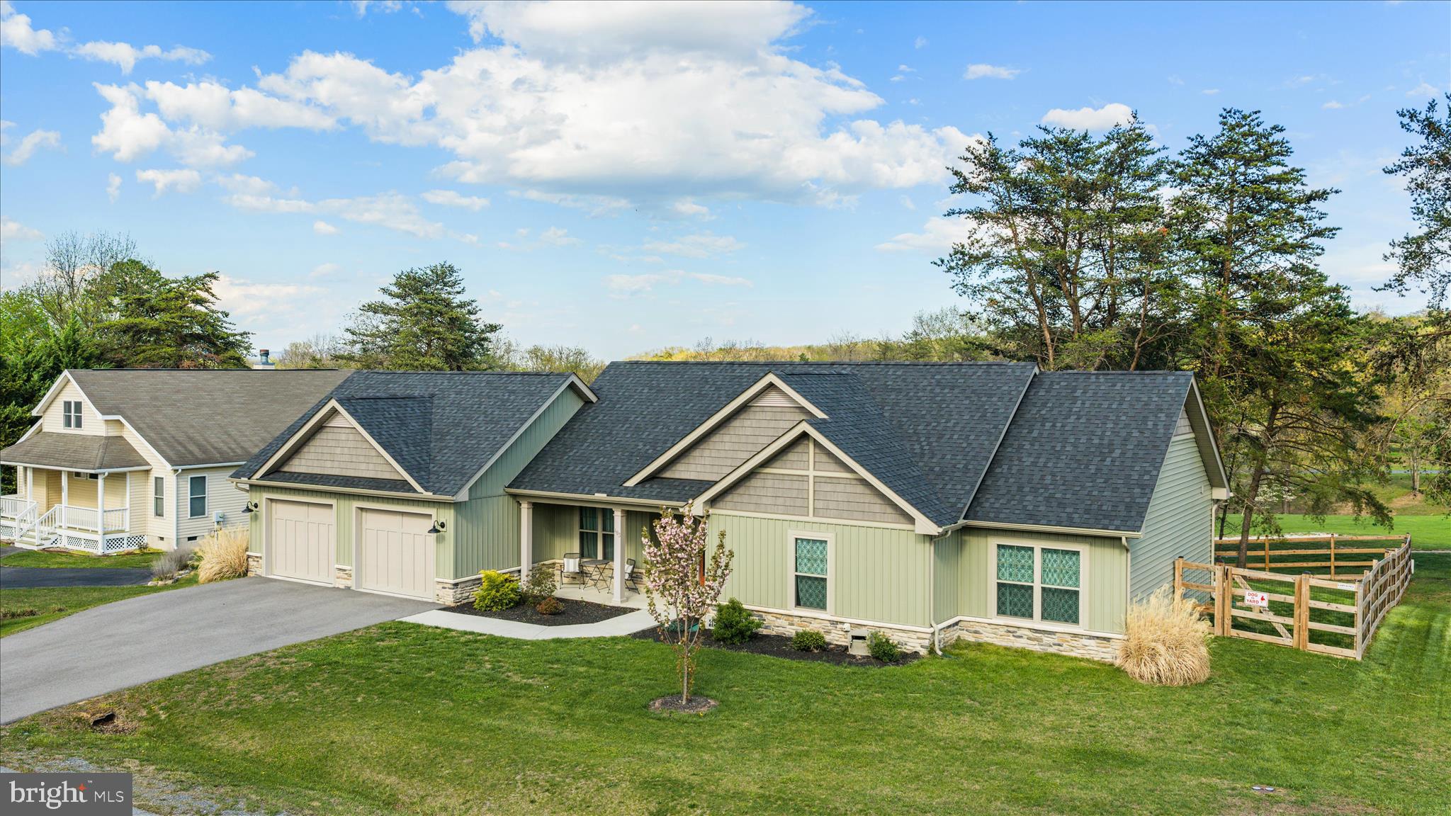 THE WOODS - Residential