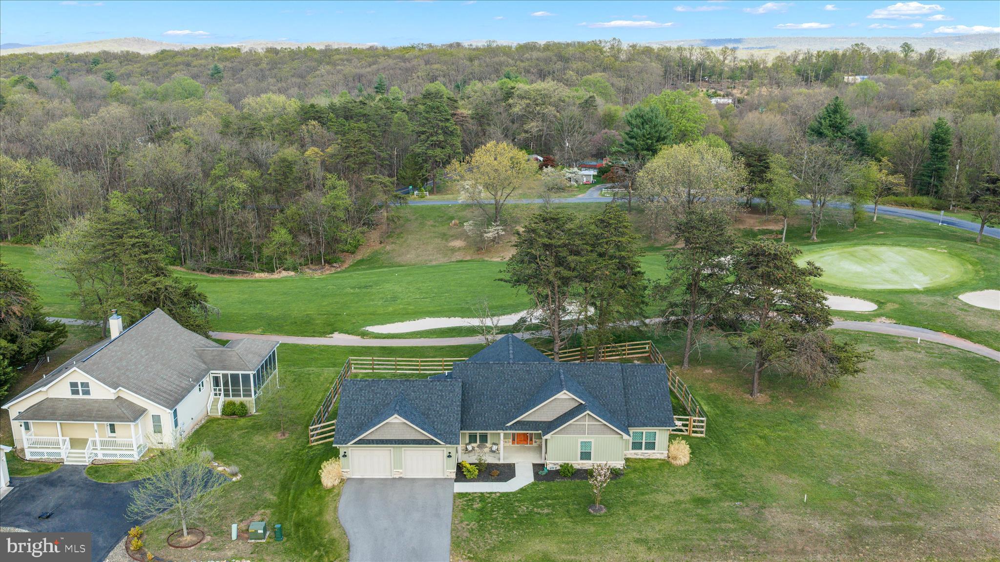 THE WOODS - Residential