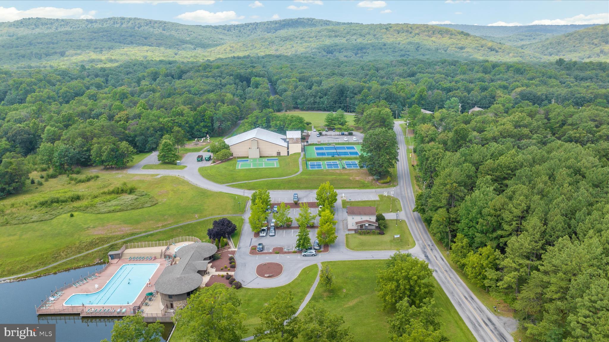 THE WOODS - Residential