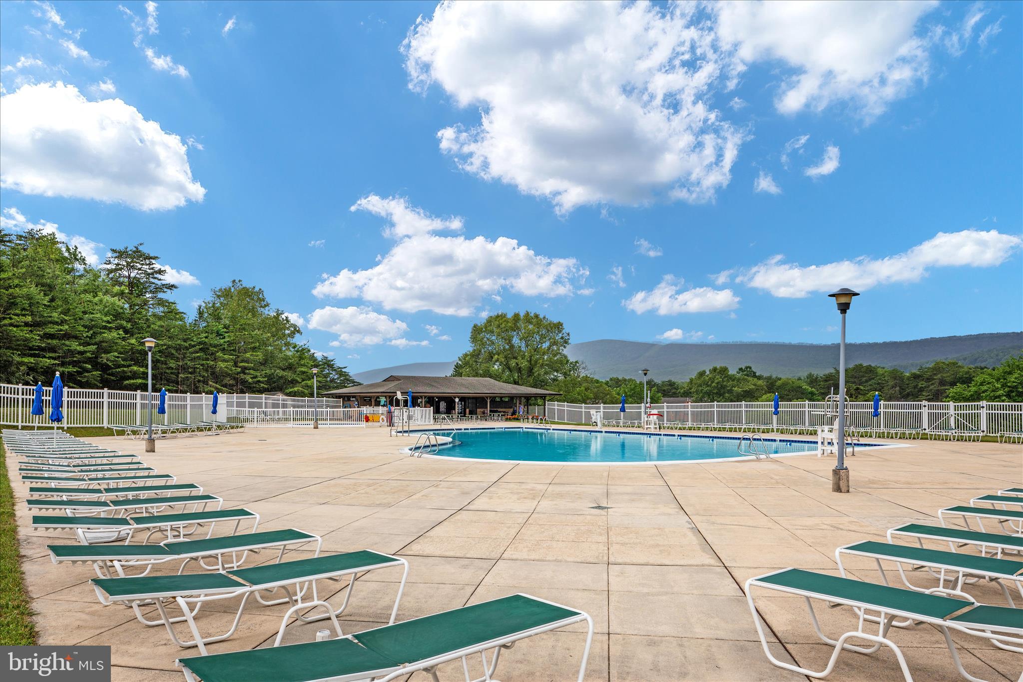 THE WOODS - Residential