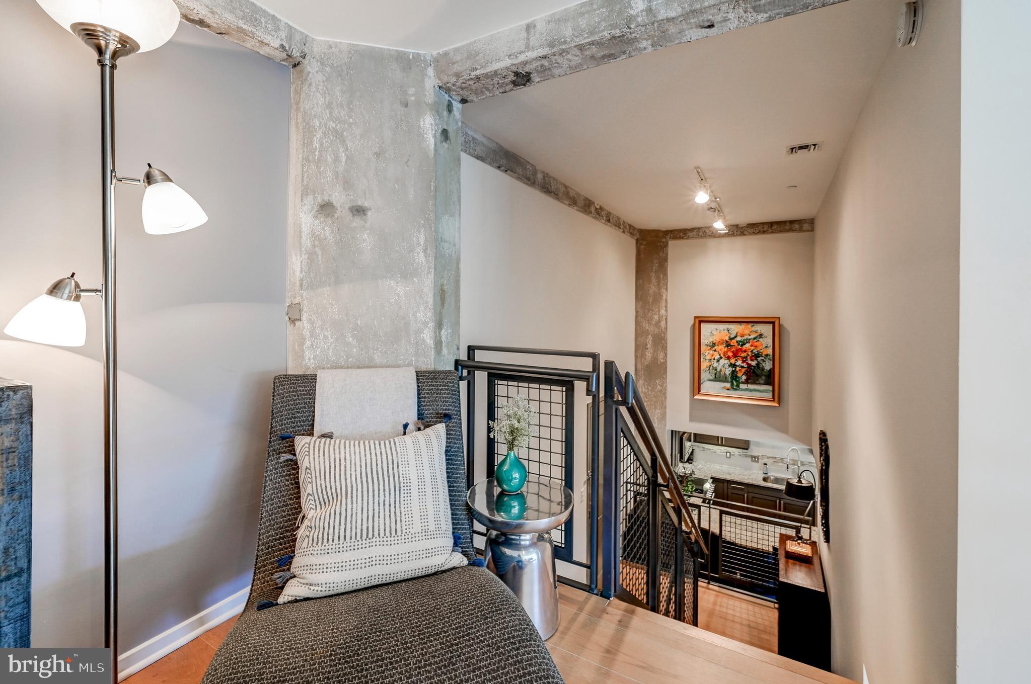 LOCUST POINT - Residential