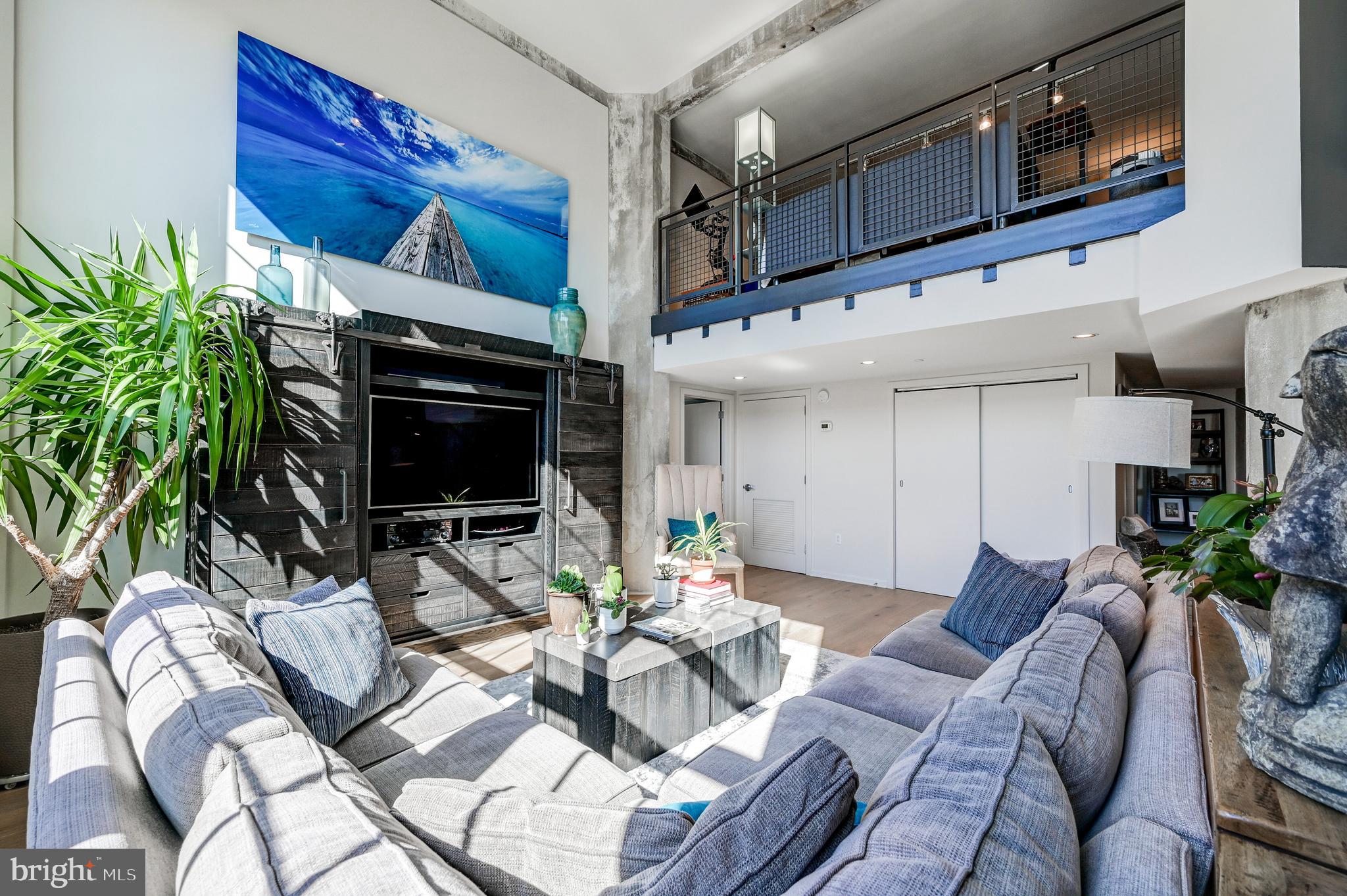 LOCUST POINT - Residential