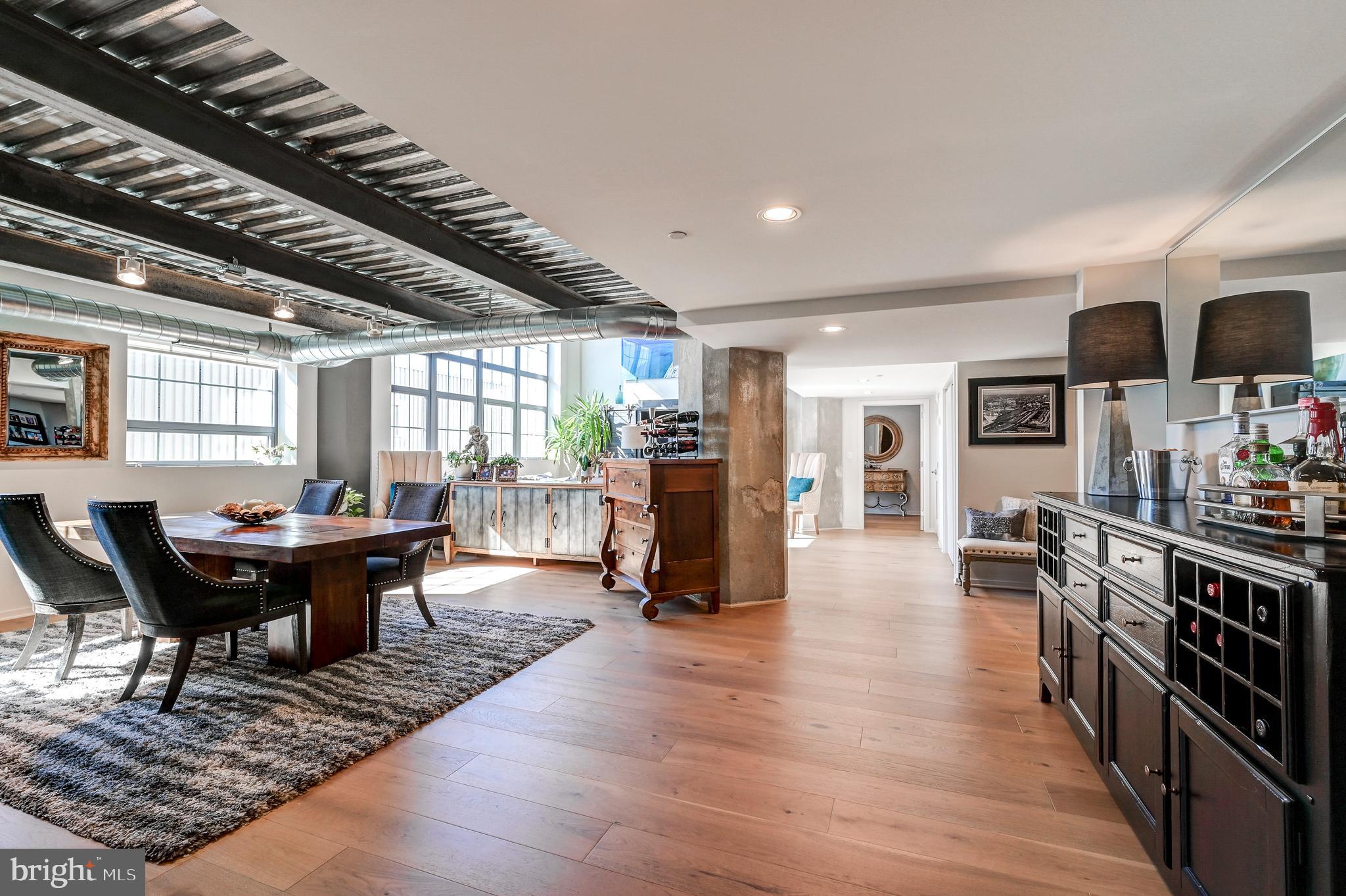 LOCUST POINT - Residential