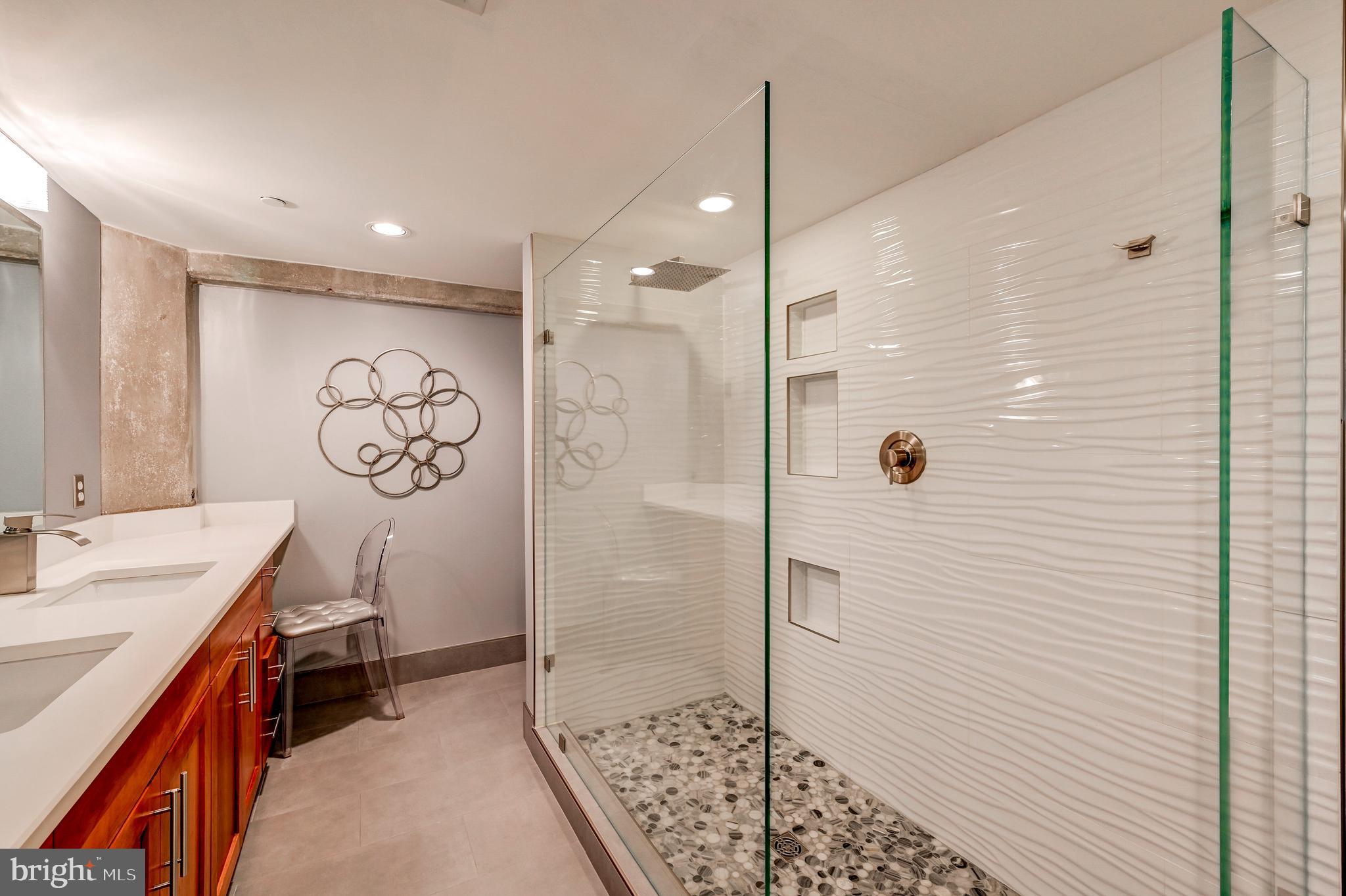 LOCUST POINT - Residential