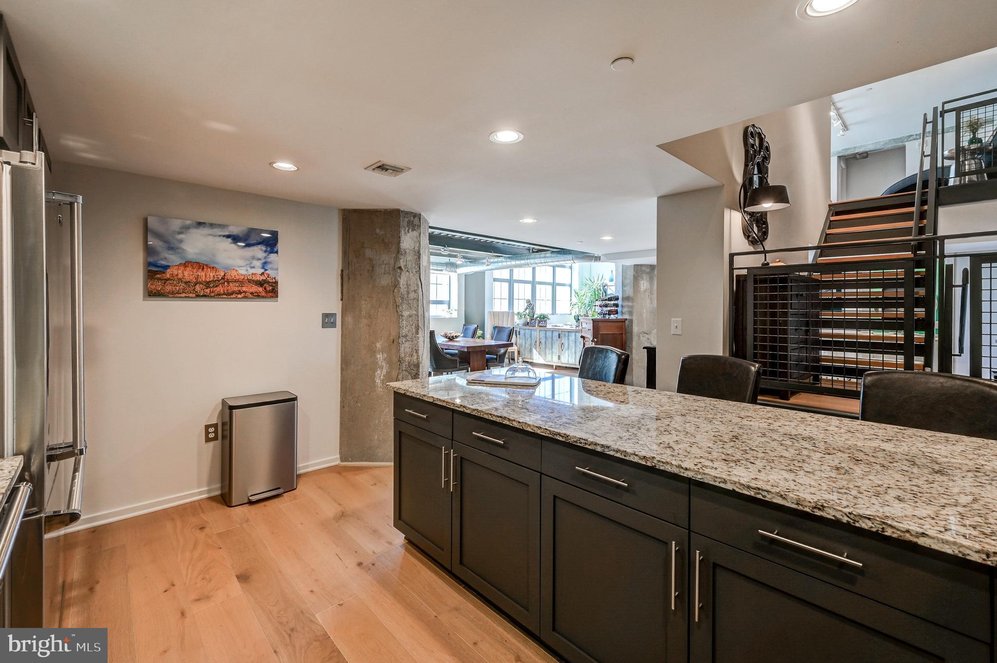 LOCUST POINT - Residential