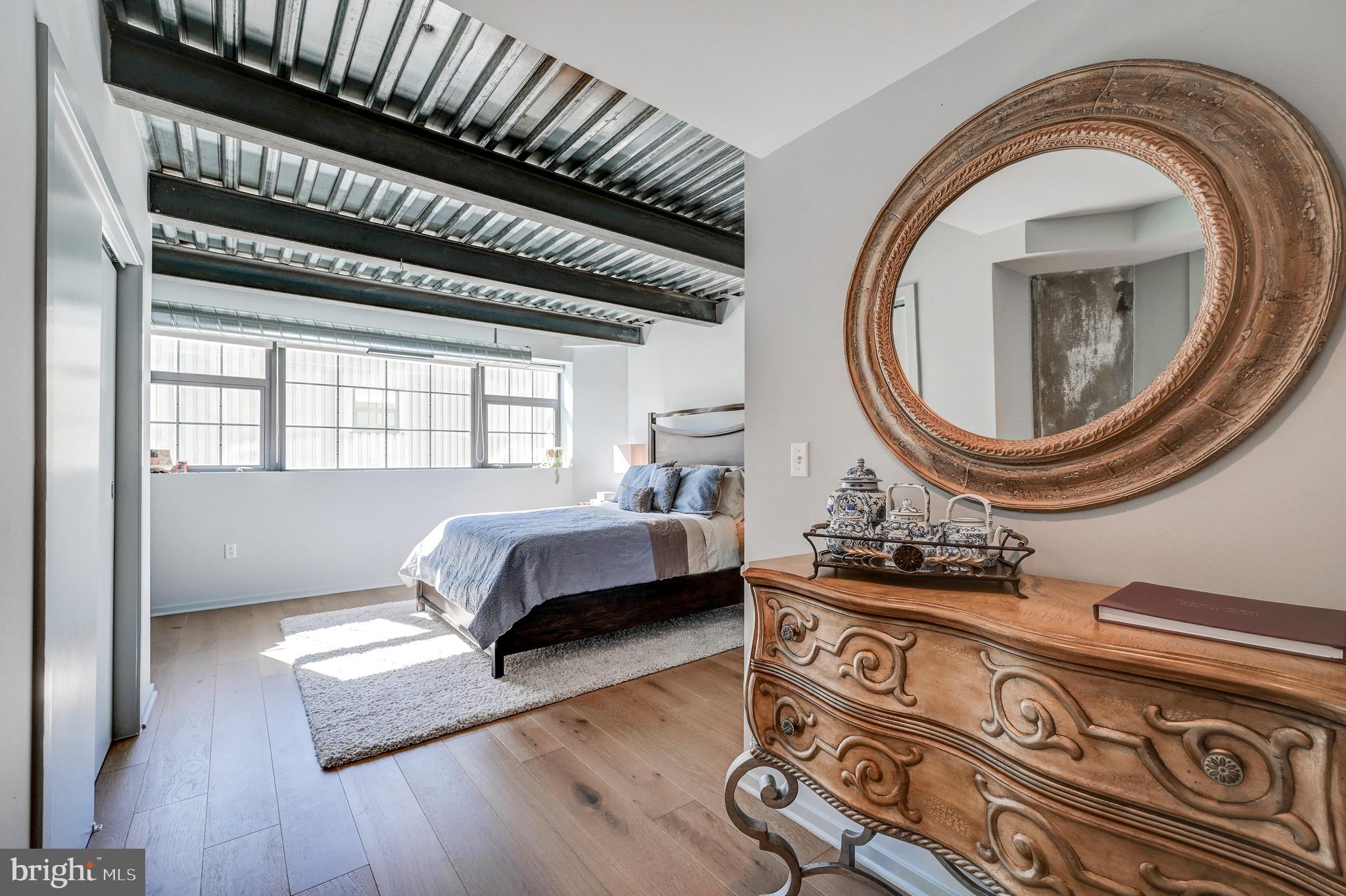 LOCUST POINT - Residential