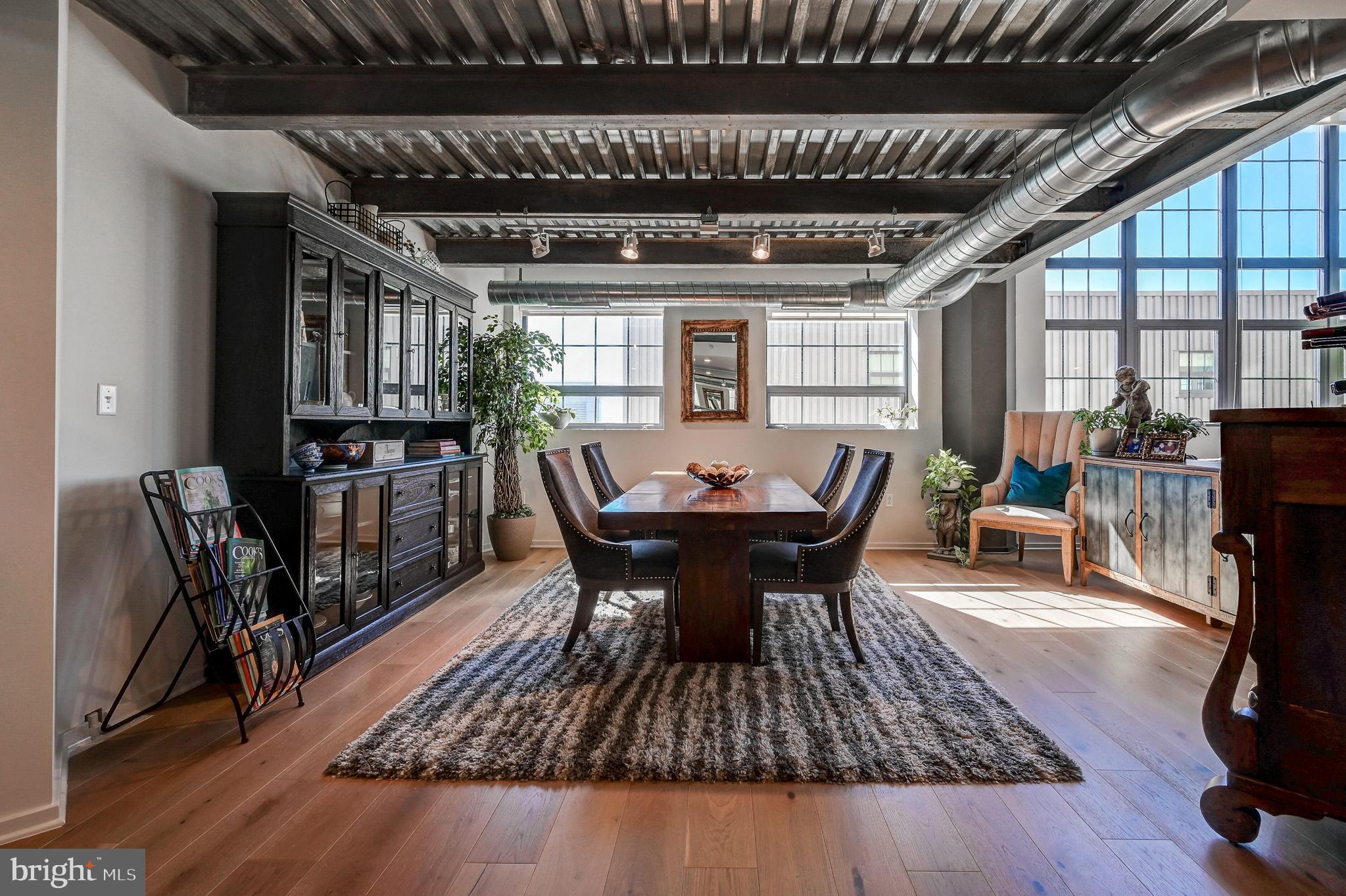 LOCUST POINT - Residential