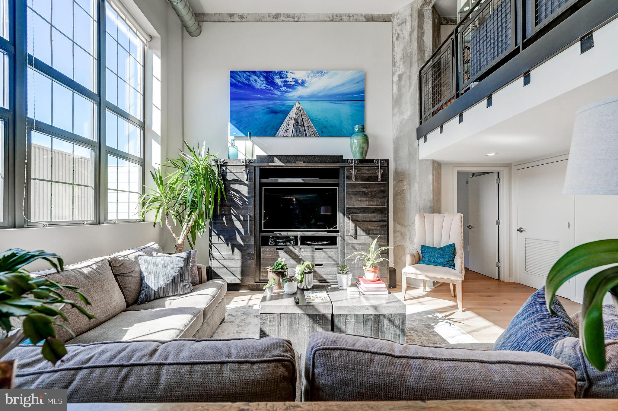 LOCUST POINT - Residential