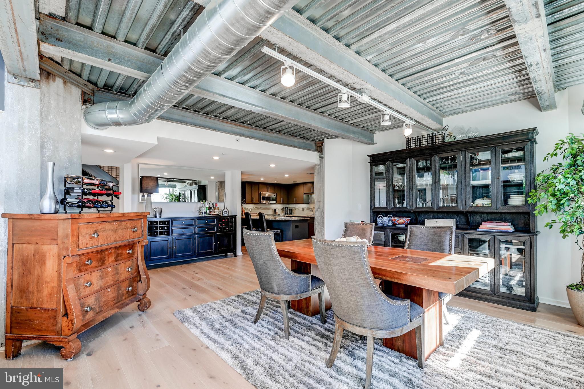 LOCUST POINT - Residential