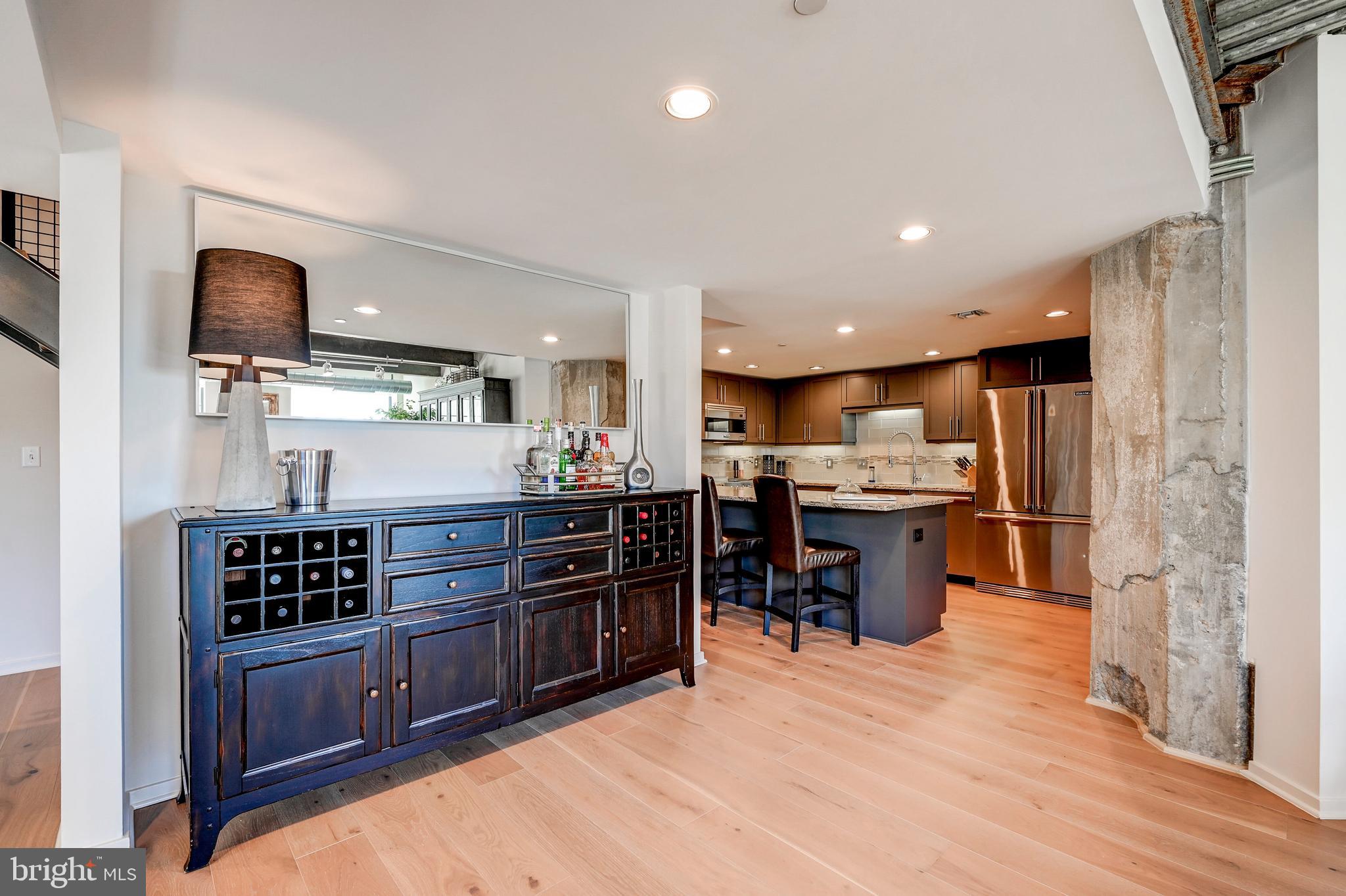 LOCUST POINT - Residential