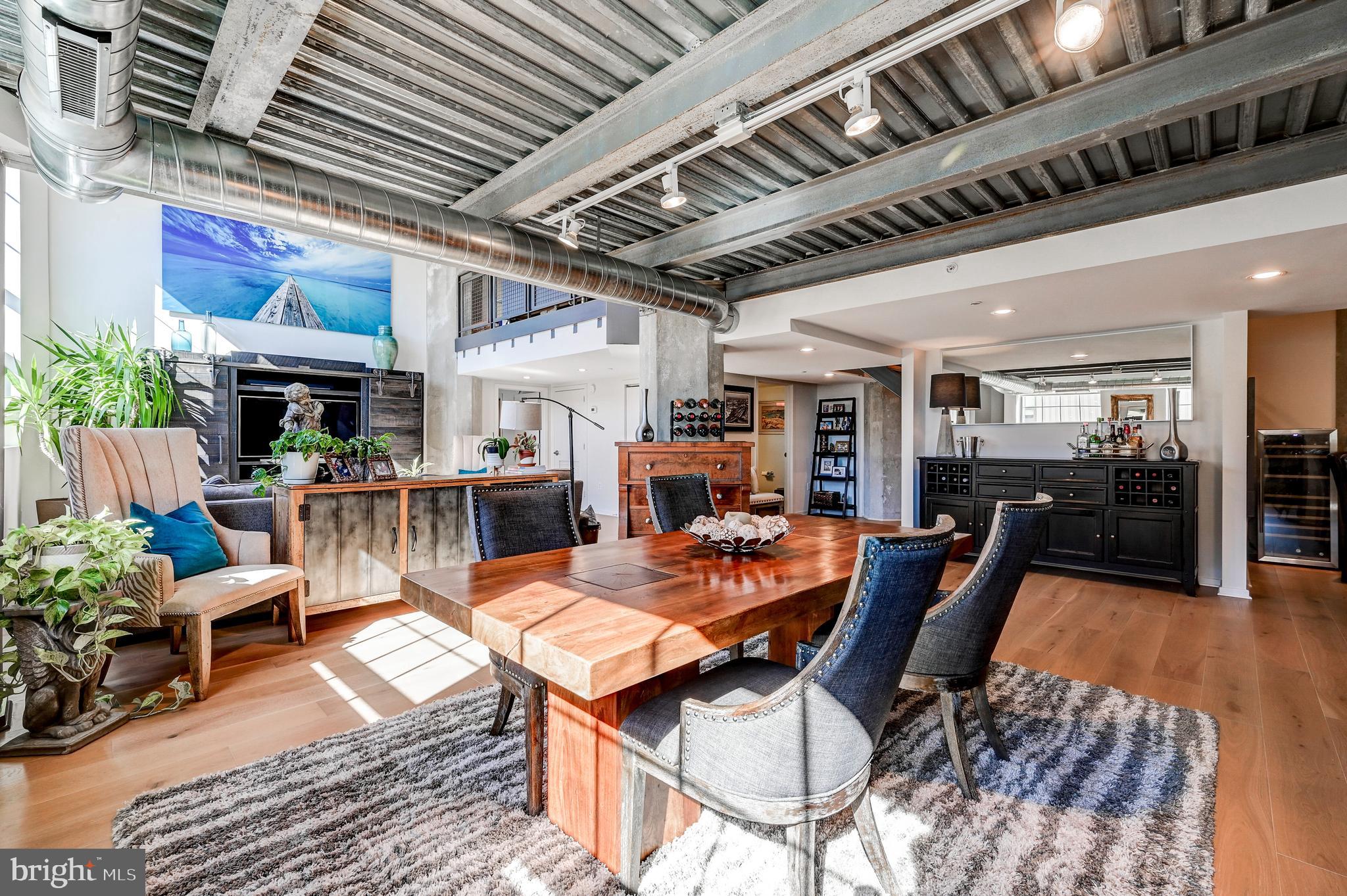 LOCUST POINT - Residential