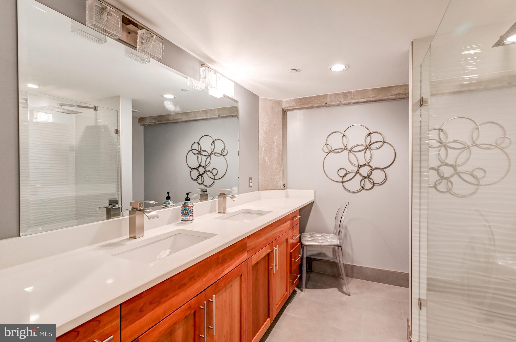 LOCUST POINT - Residential