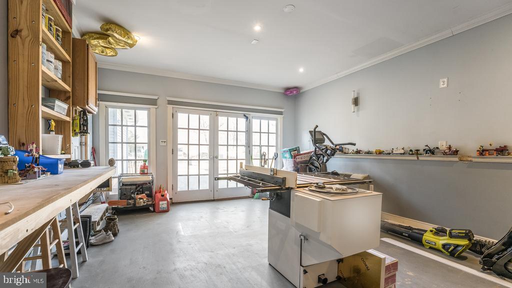 CLASSIC SHORES - Residential