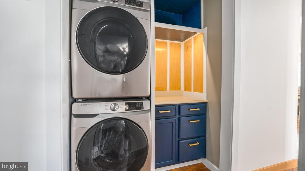 CLASSIC SHORES - Residential