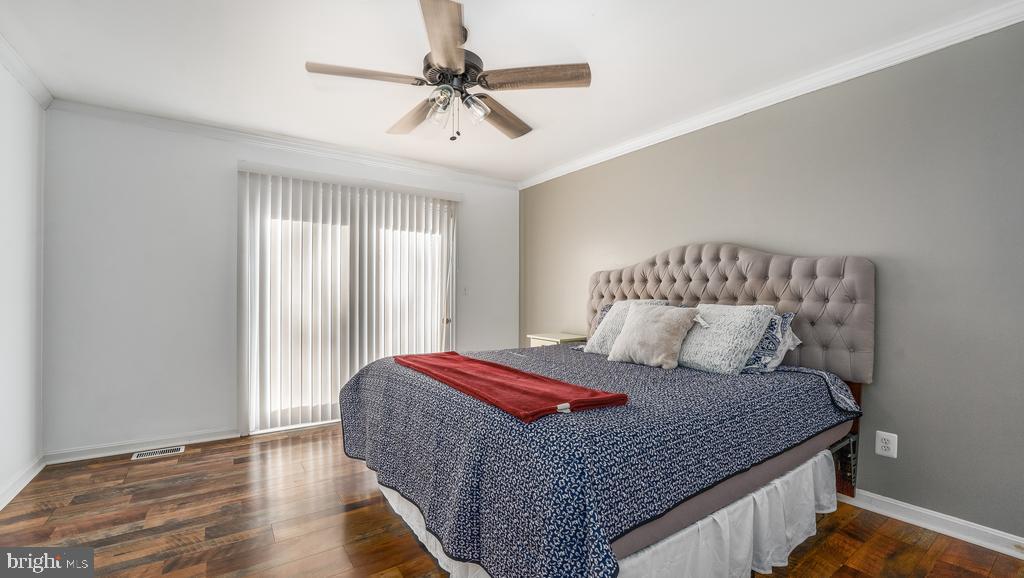 CLASSIC SHORES - Residential