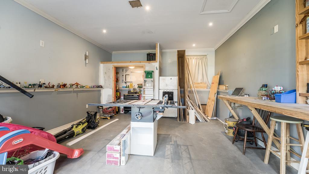 CLASSIC SHORES - Residential