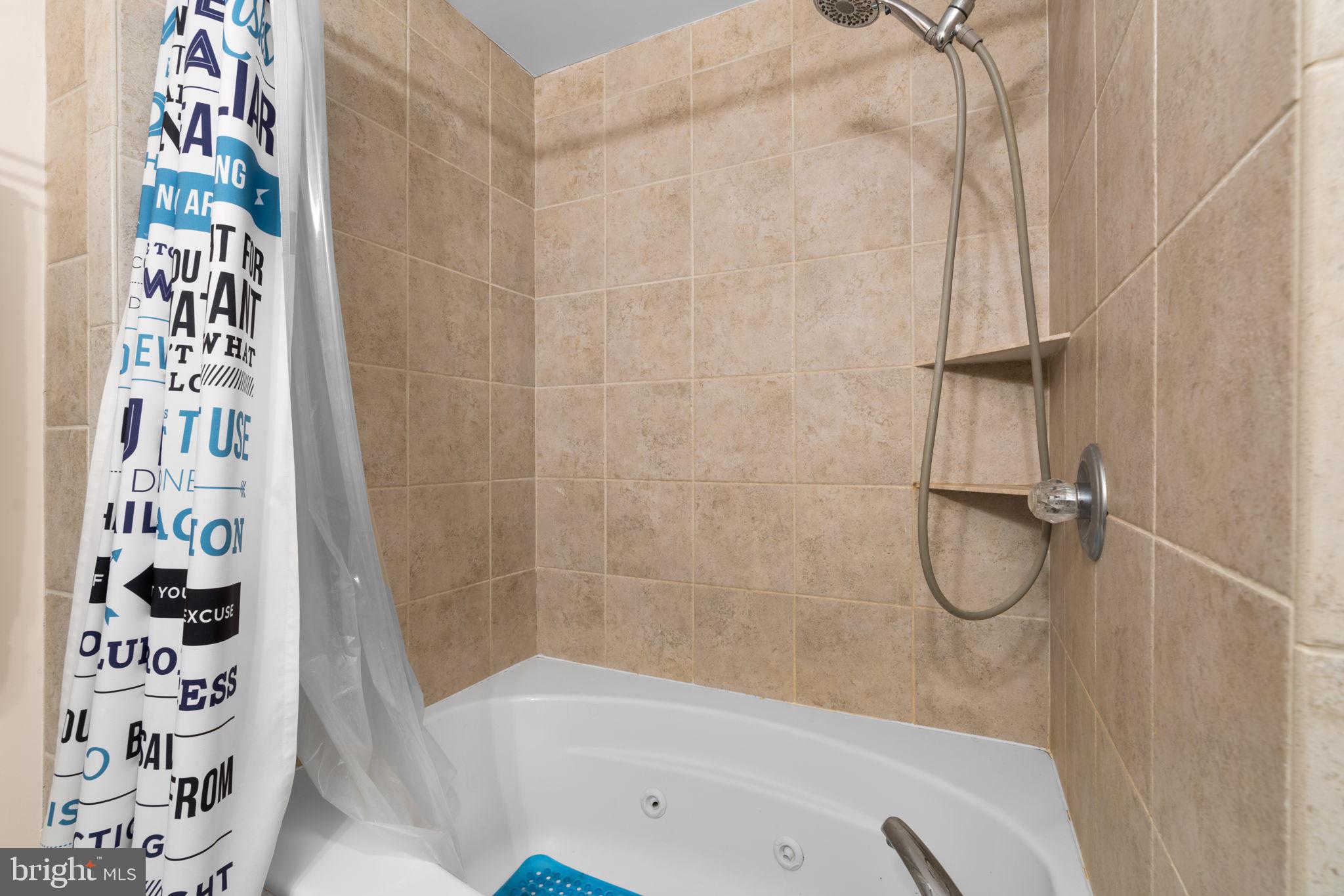 RIVER CLUB ESTATES - Residential