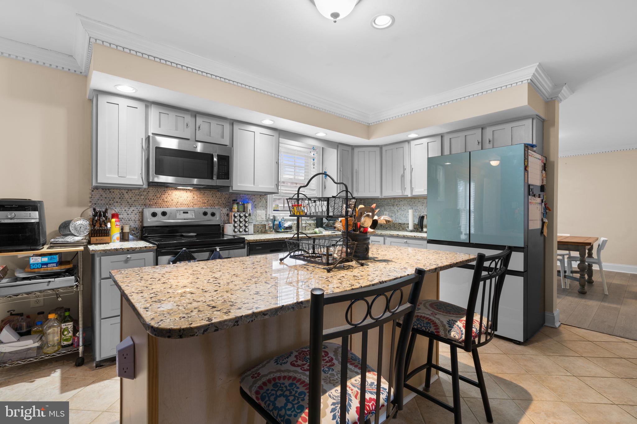 RIVER CLUB ESTATES - Residential