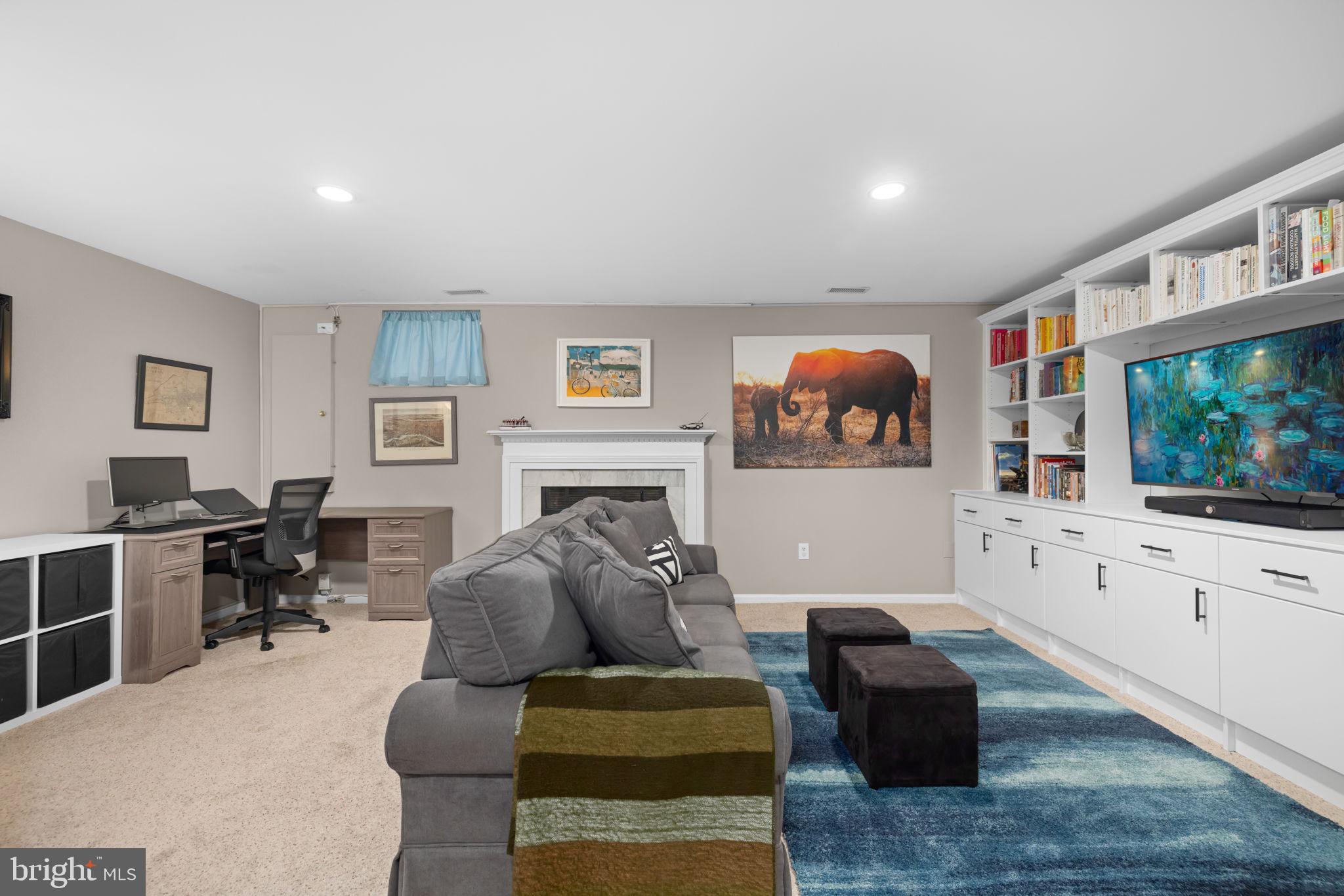 HALLOWELL - Residential