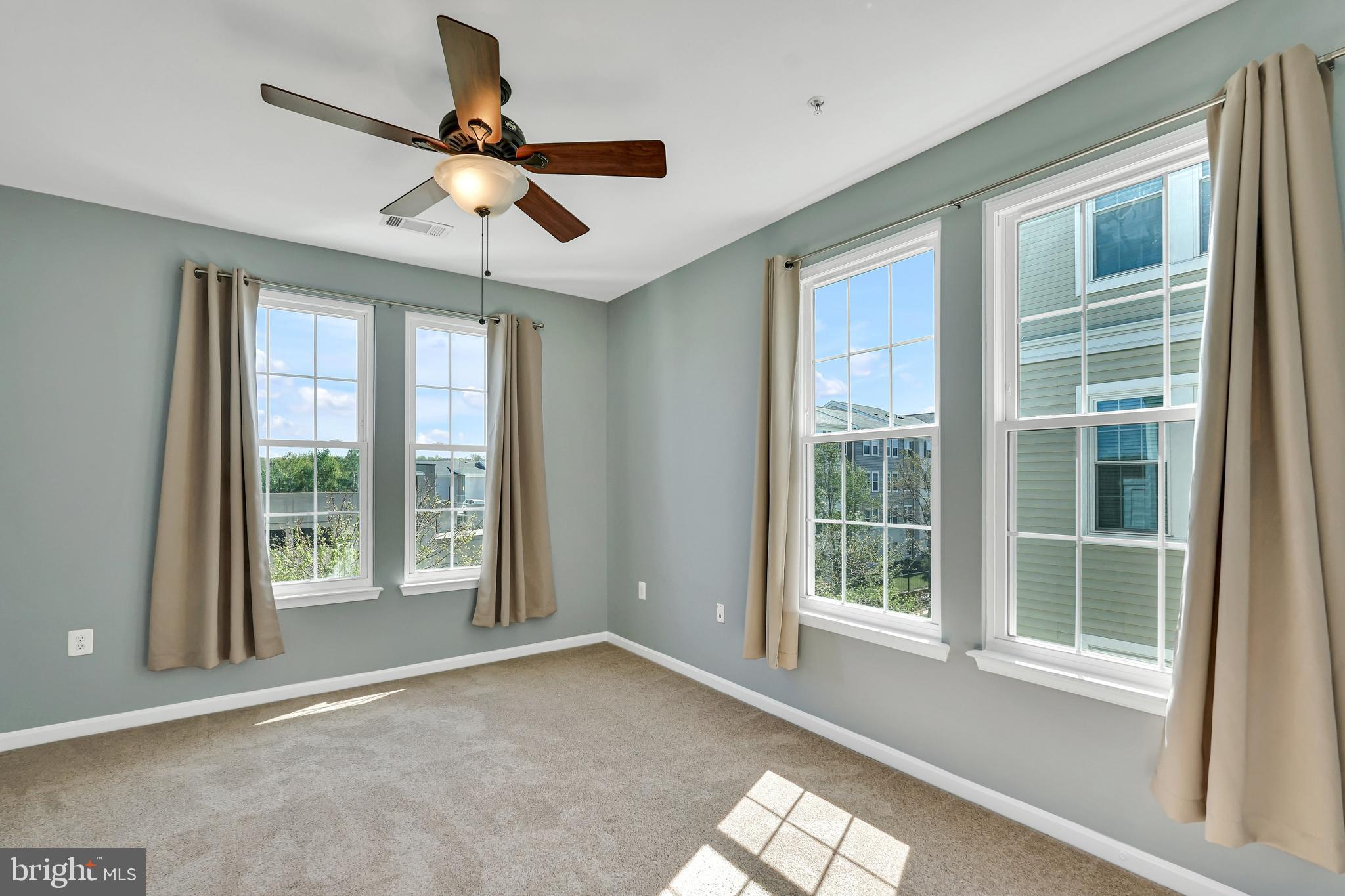 ARLINGTON - Residential Lease