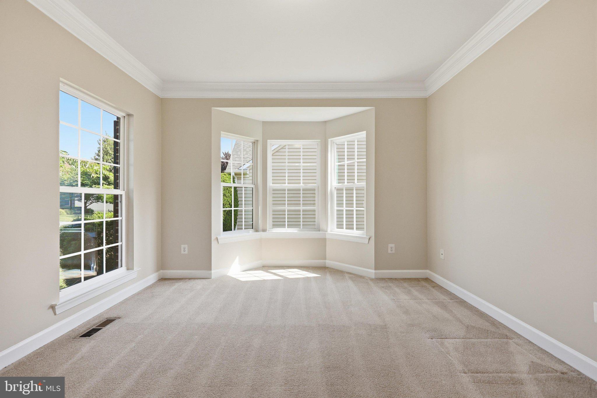 9813 NOTTING HILL DRIVE