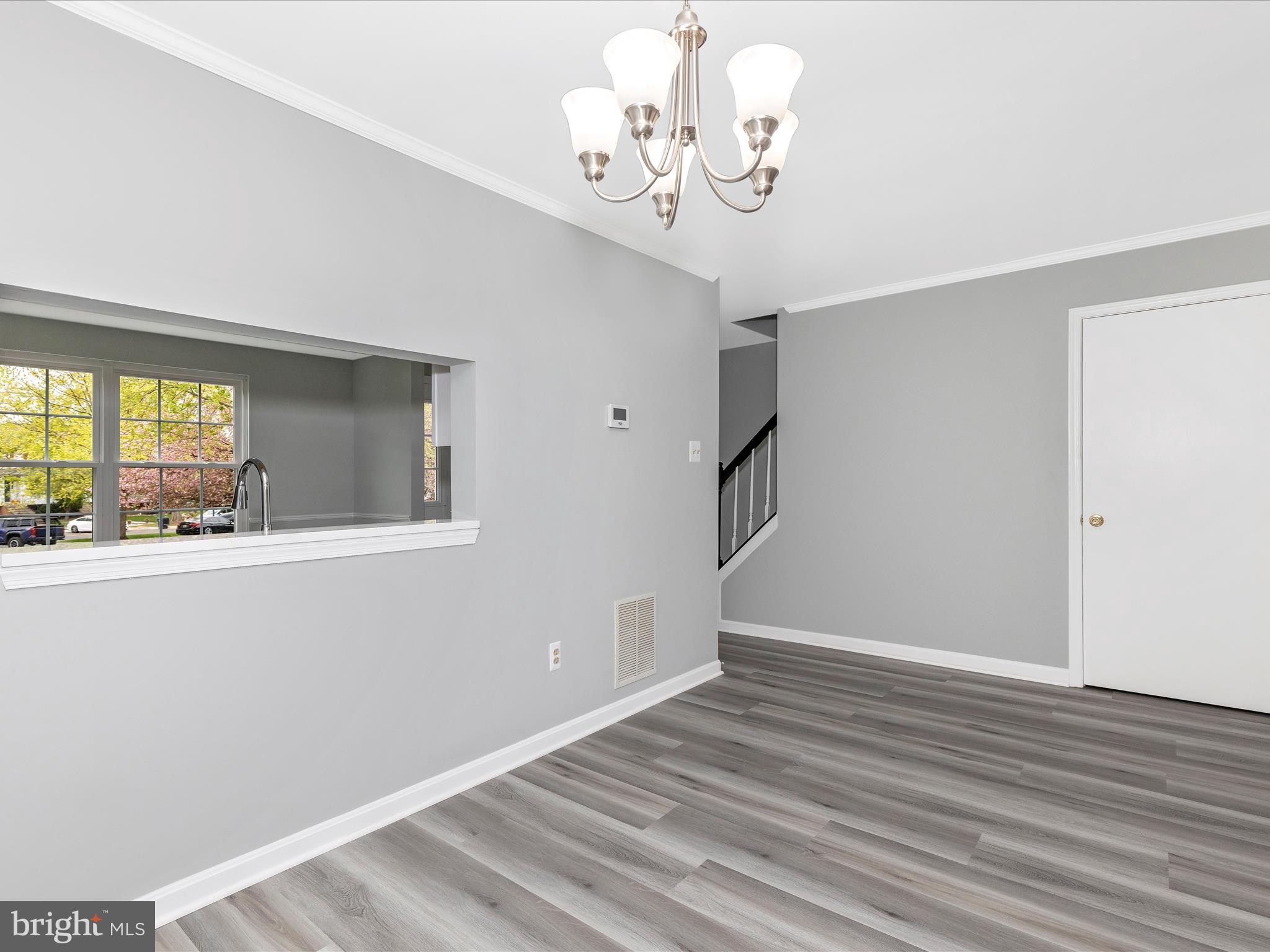 ROBIN MEADOWS - Residential