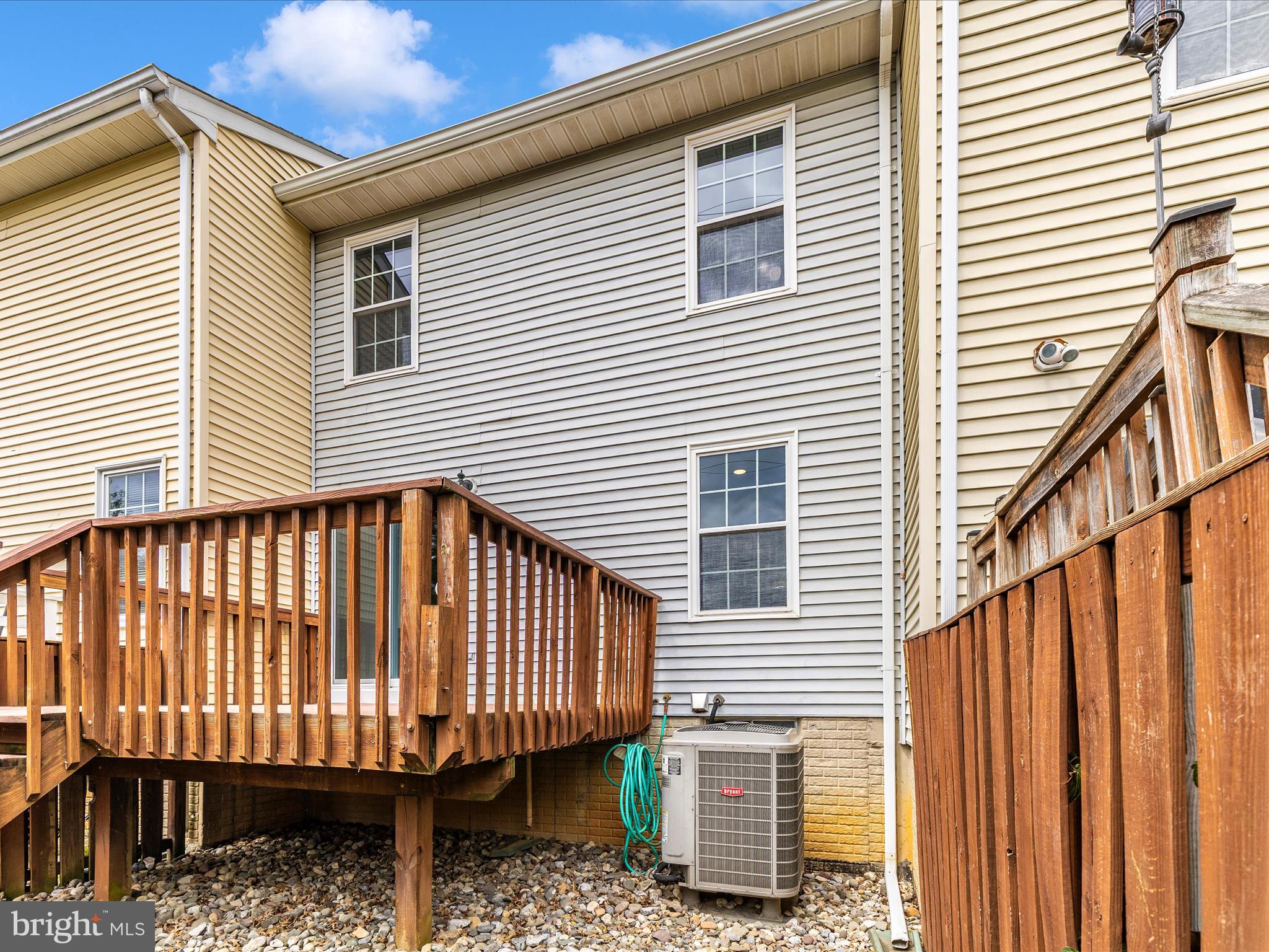 ROBIN MEADOWS - Residential