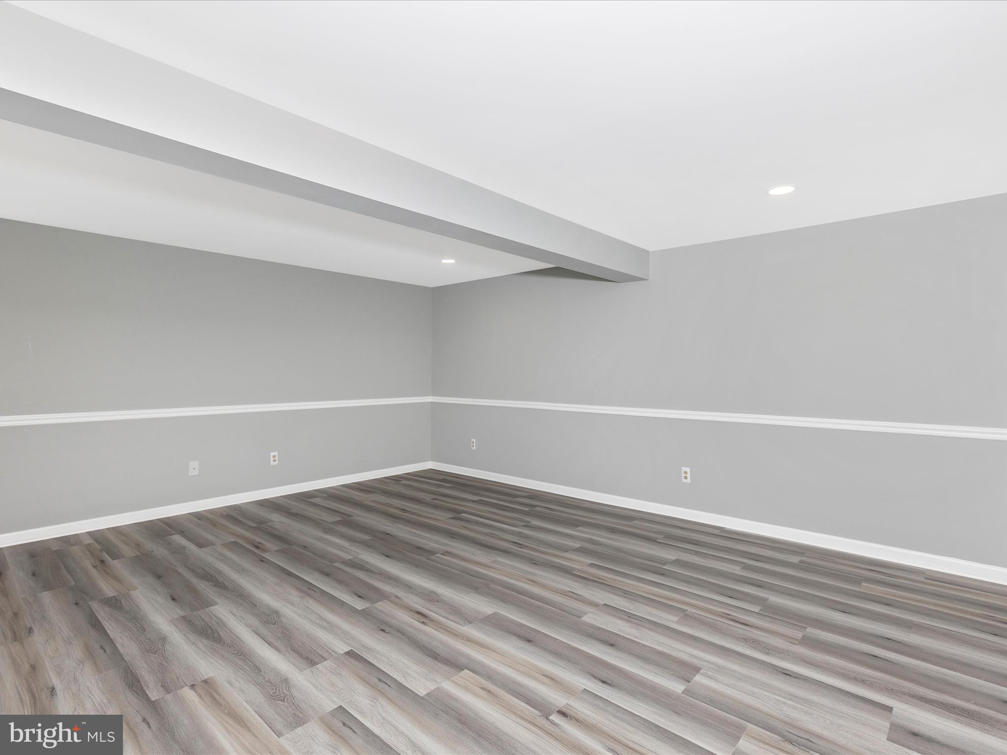 ROBIN MEADOWS - Residential