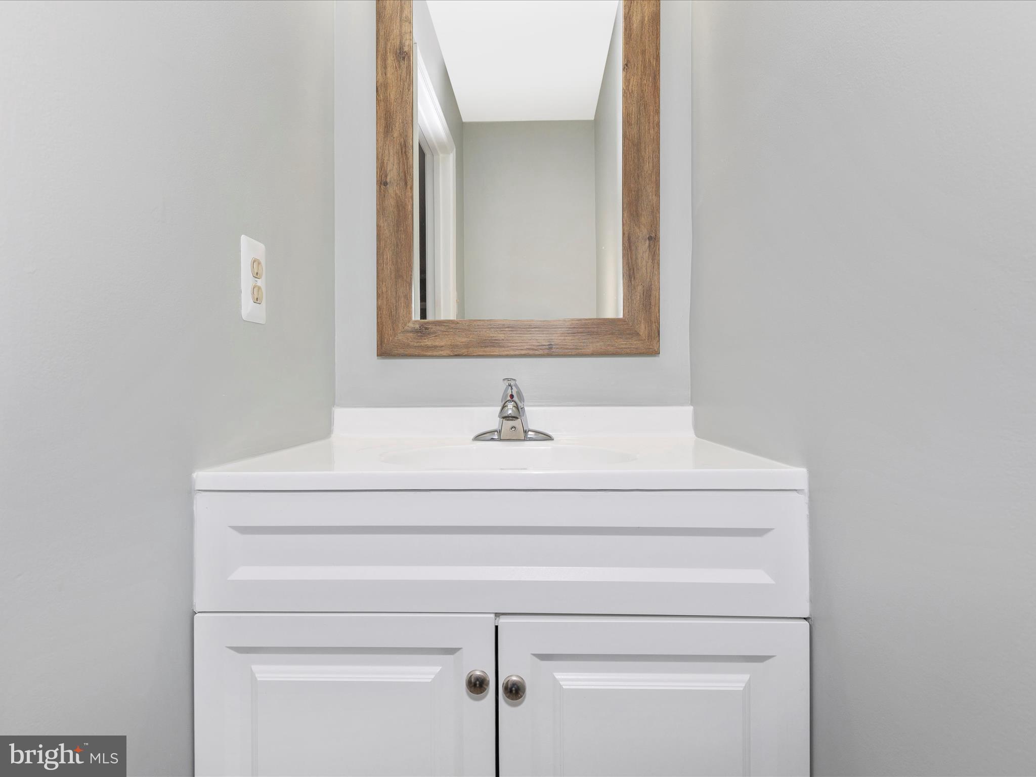 ROBIN MEADOWS - Residential