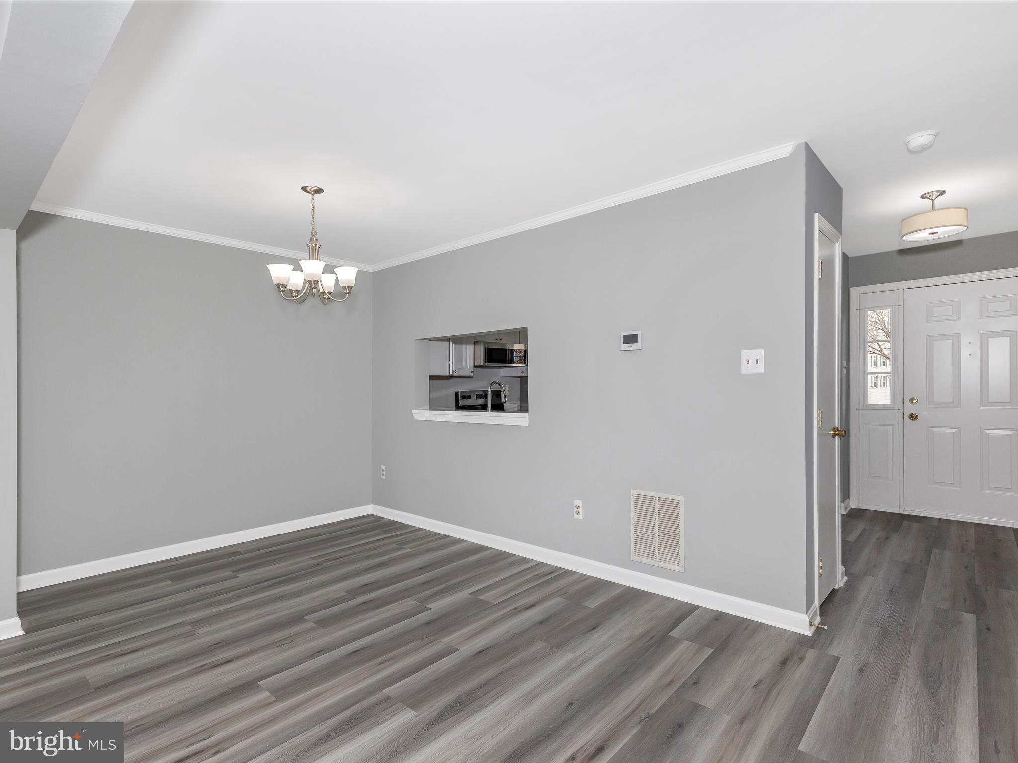 ROBIN MEADOWS - Residential