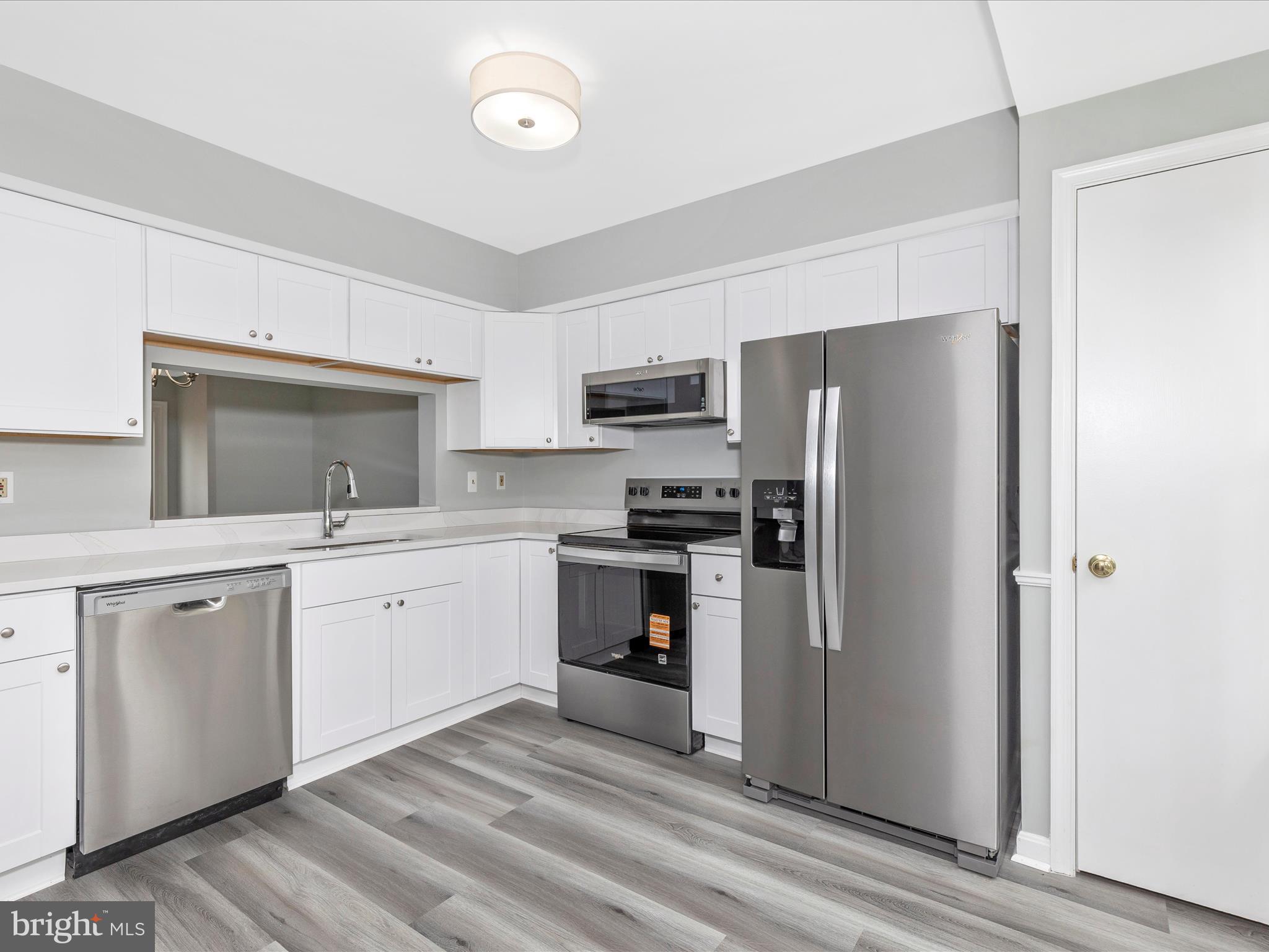 ROBIN MEADOWS - Residential