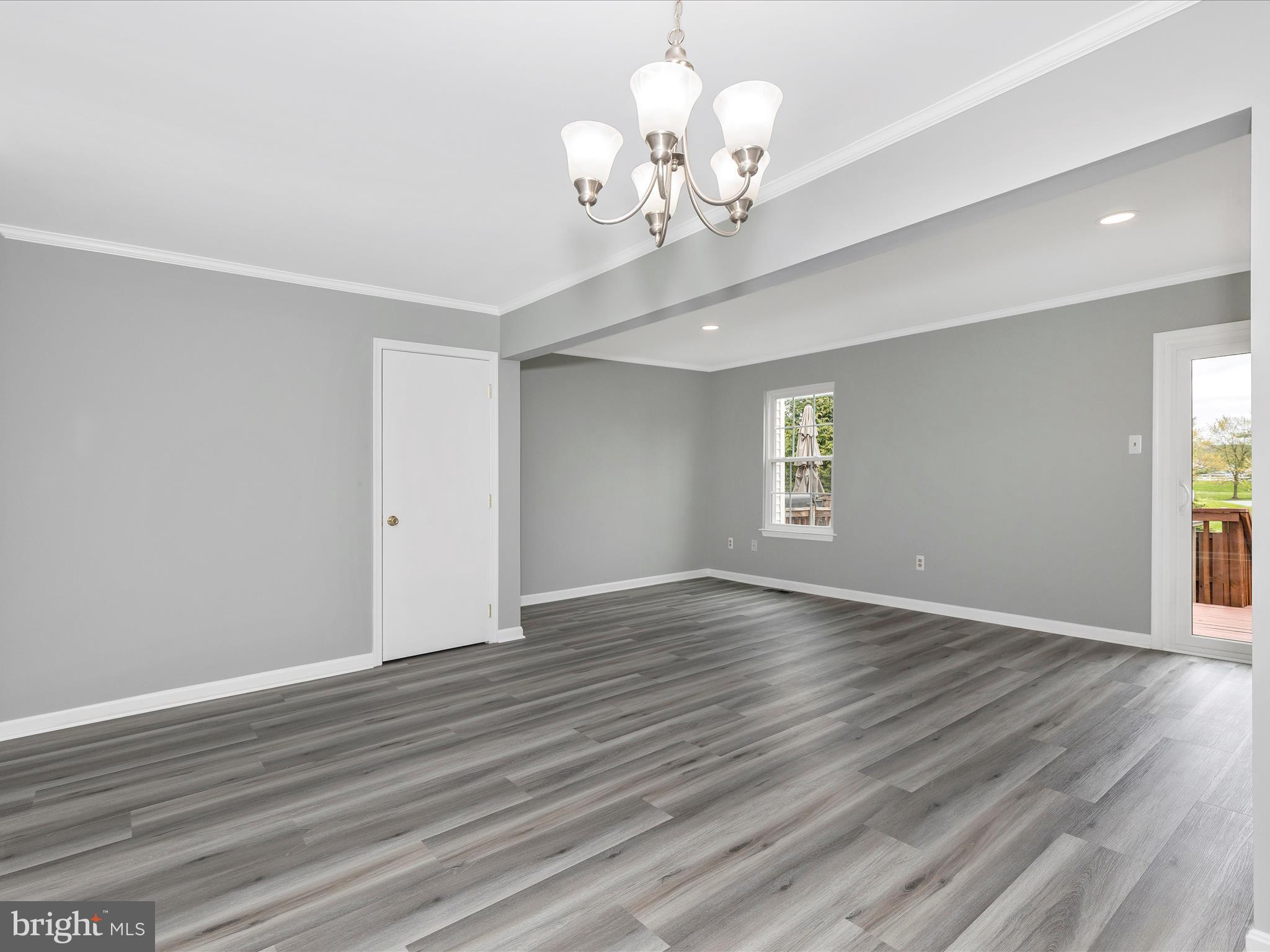 ROBIN MEADOWS - Residential