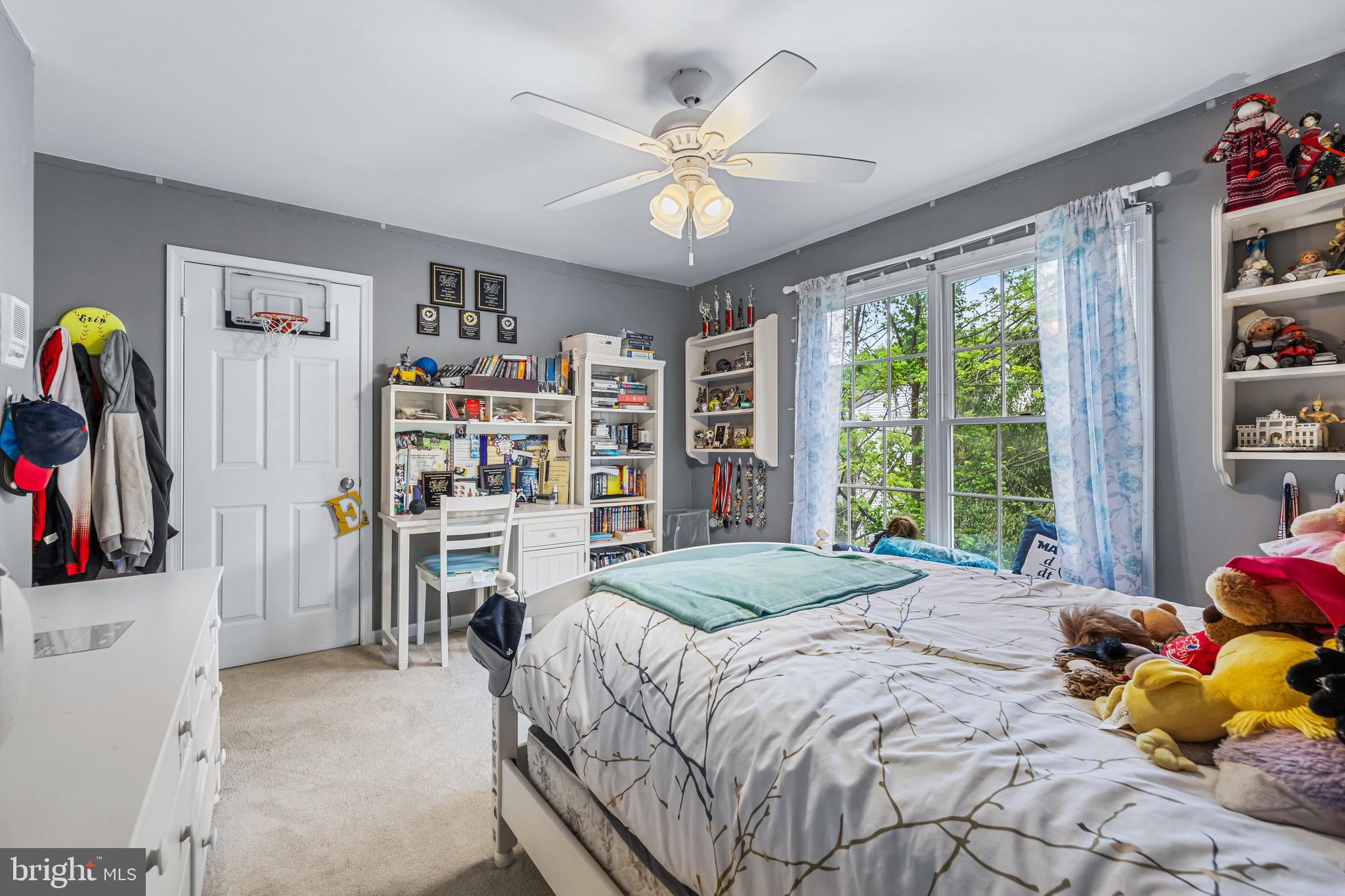 MCKENZIE MEADOWS - Residential