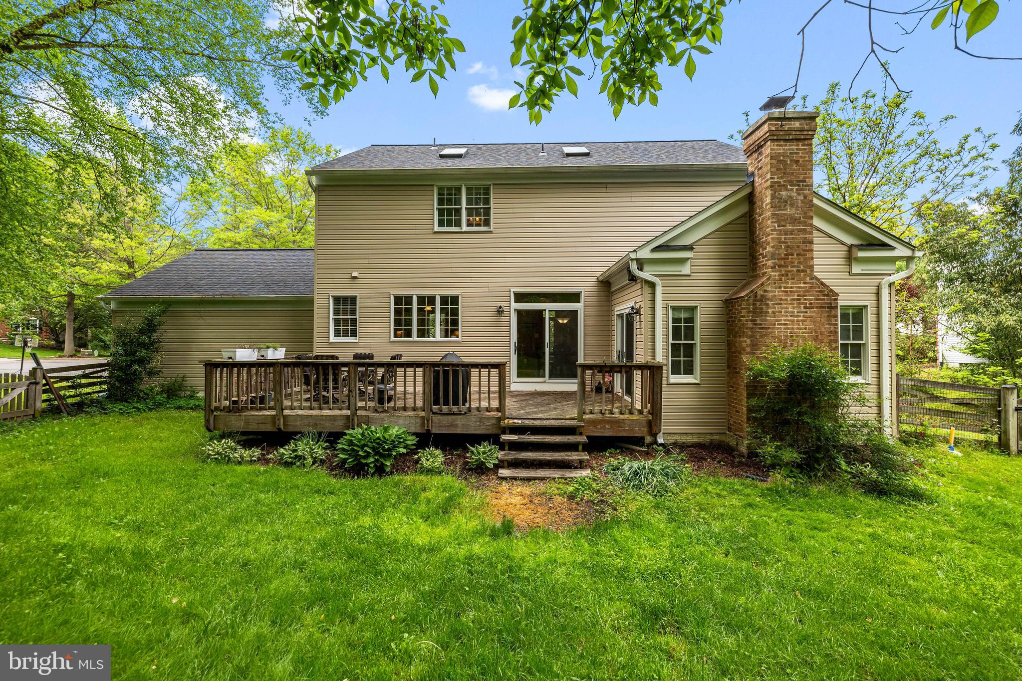 MCKENZIE MEADOWS - Residential