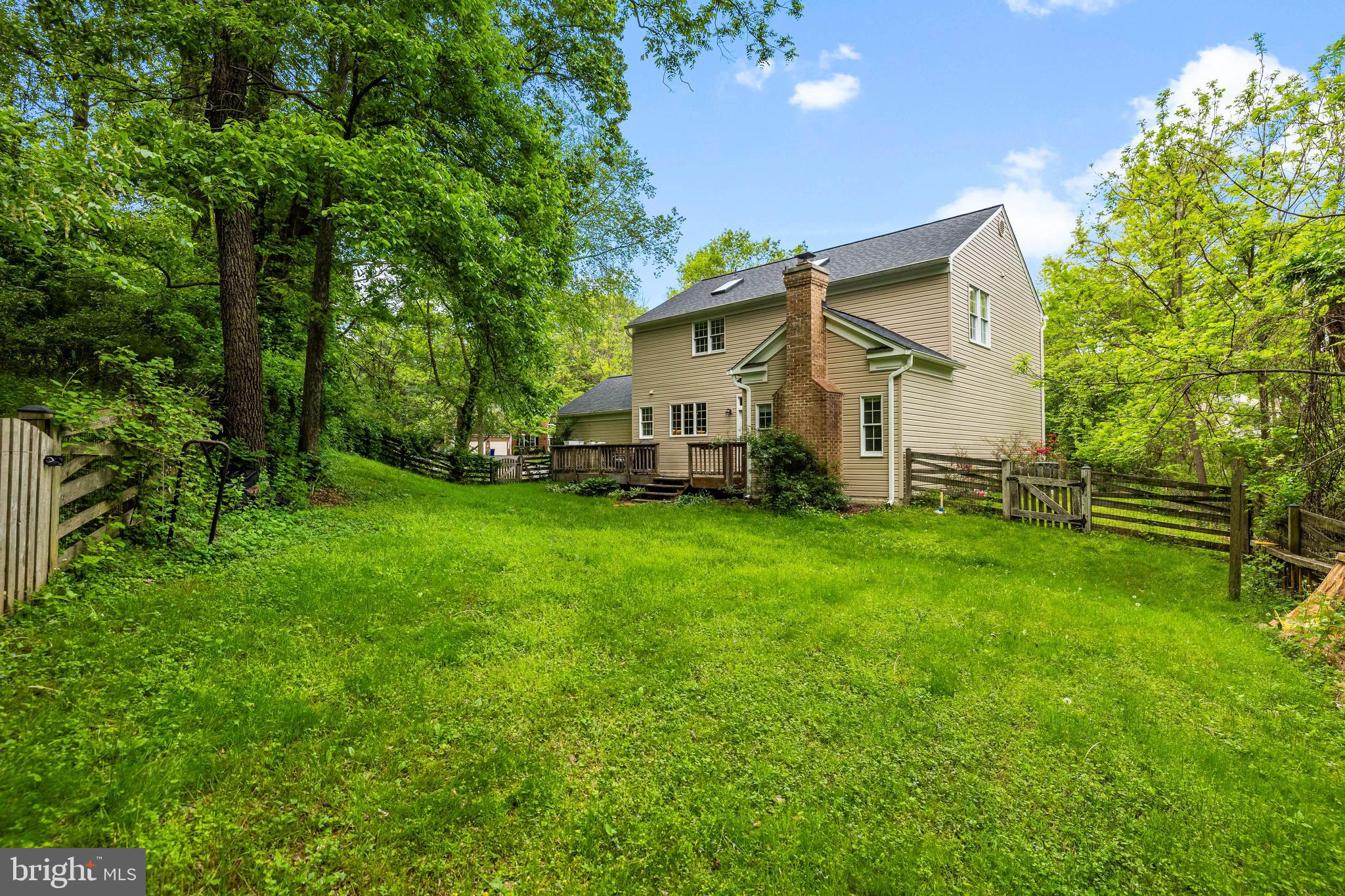 MCKENZIE MEADOWS - Residential