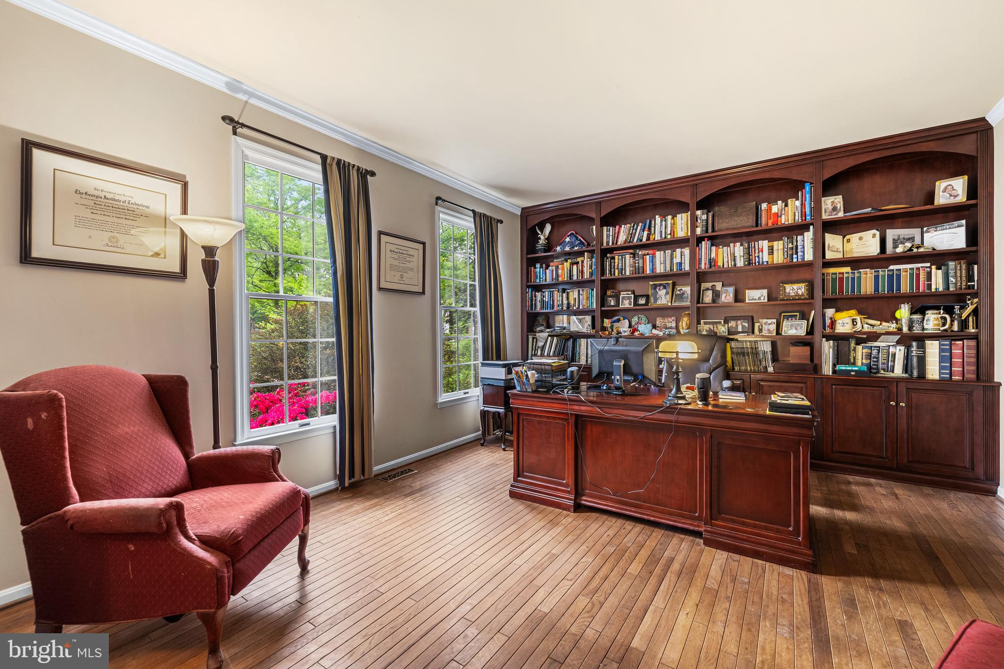 MCKENZIE MEADOWS - Residential