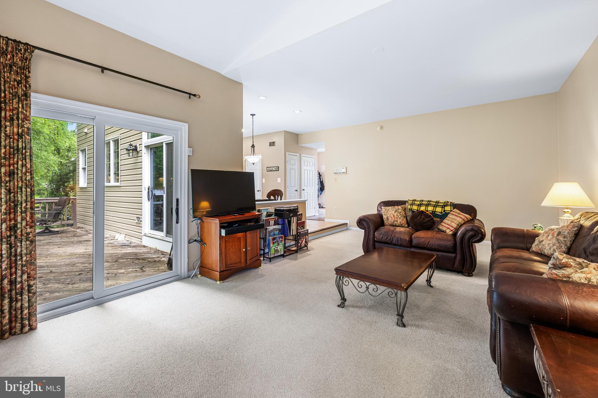 MCKENZIE MEADOWS - Residential