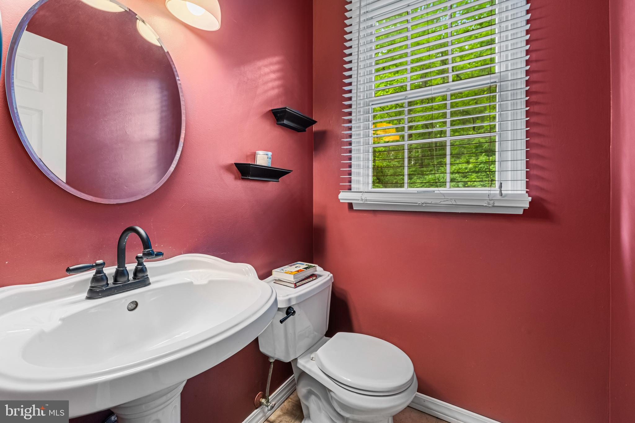 MCKENZIE MEADOWS - Residential