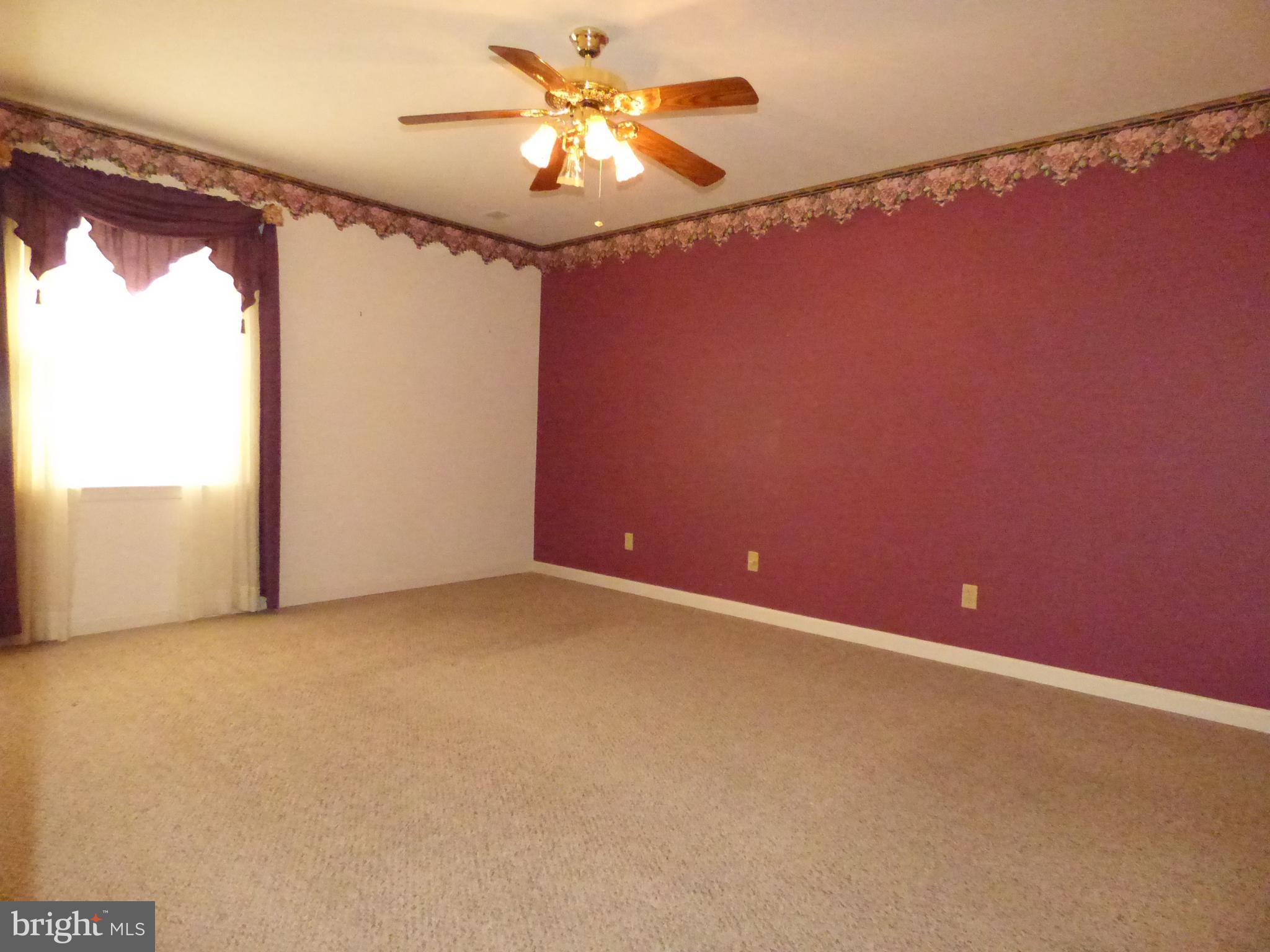 LONGSTOWN VILLAGE - Residential