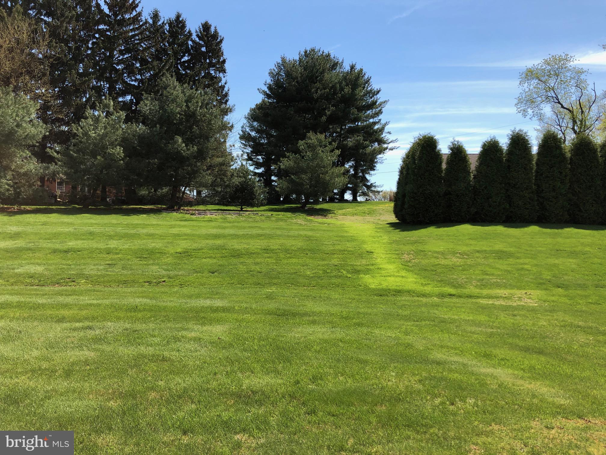 LONGSTOWN VILLAGE - Residential