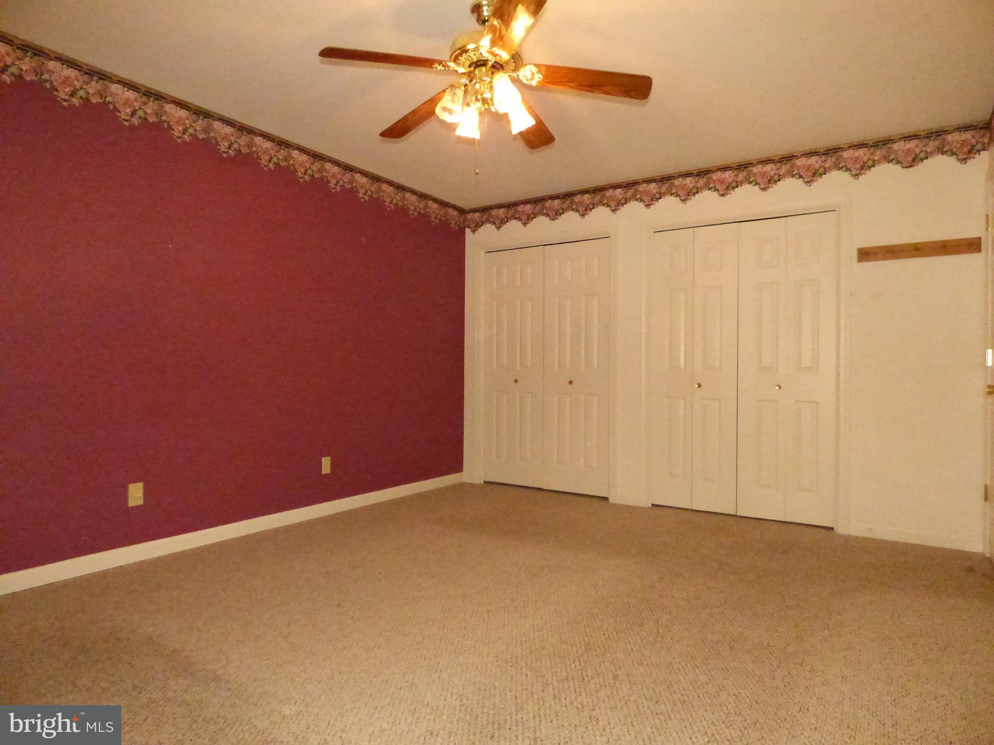 LONGSTOWN VILLAGE - Residential